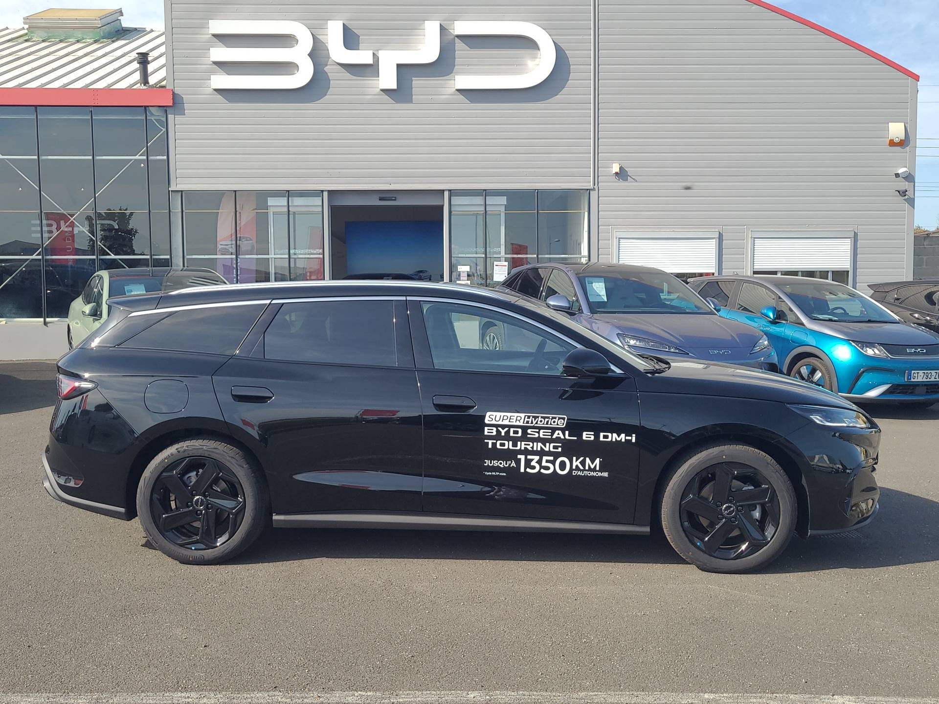 Vente en ligne Byd Seal 6 DM-i Touring  1.5l DM-i 156 kW PHEV au prix de 39 990 €