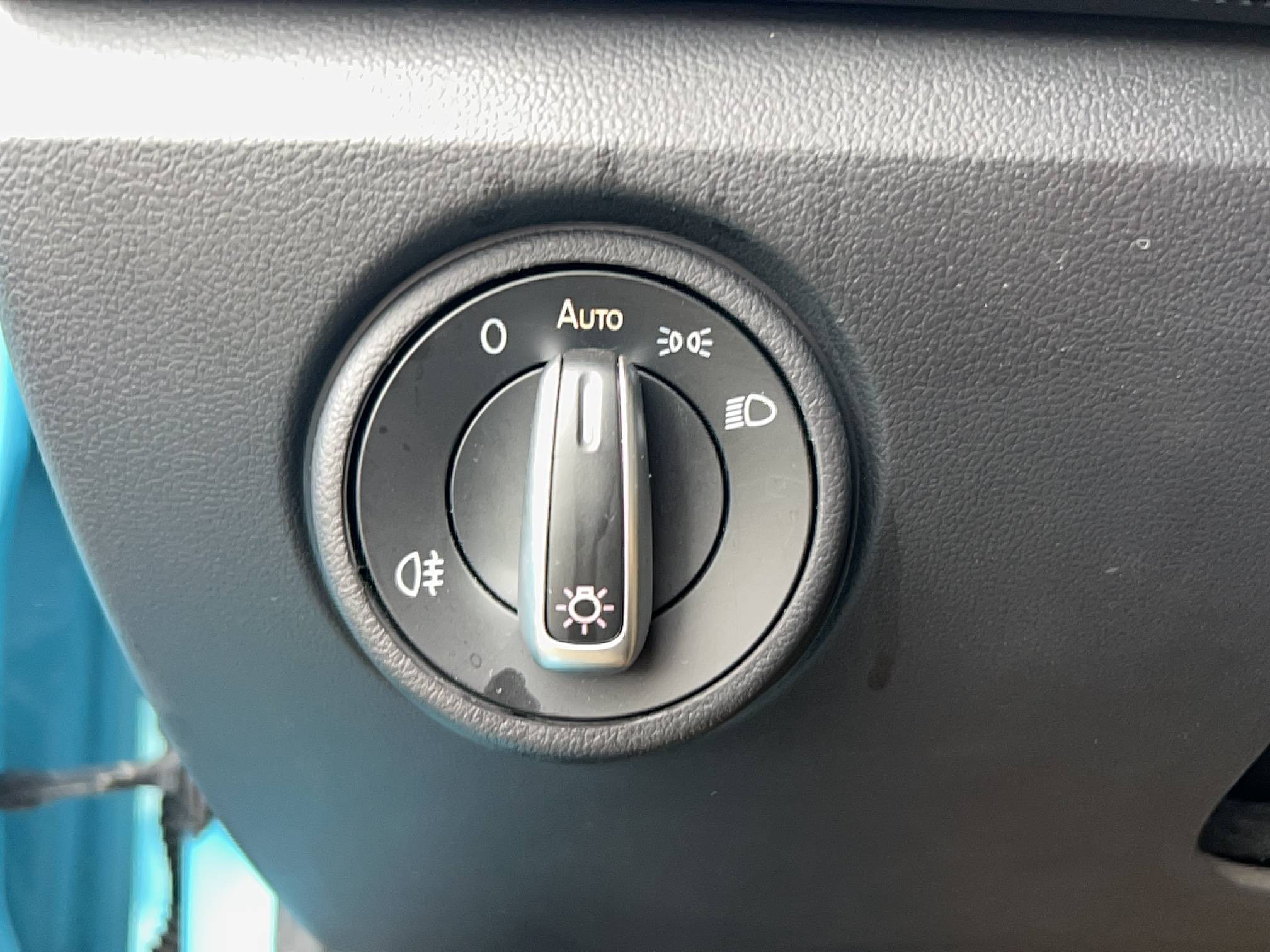 Vente en ligne Volkswagen E-Up  Electrique au prix de 9 990 €