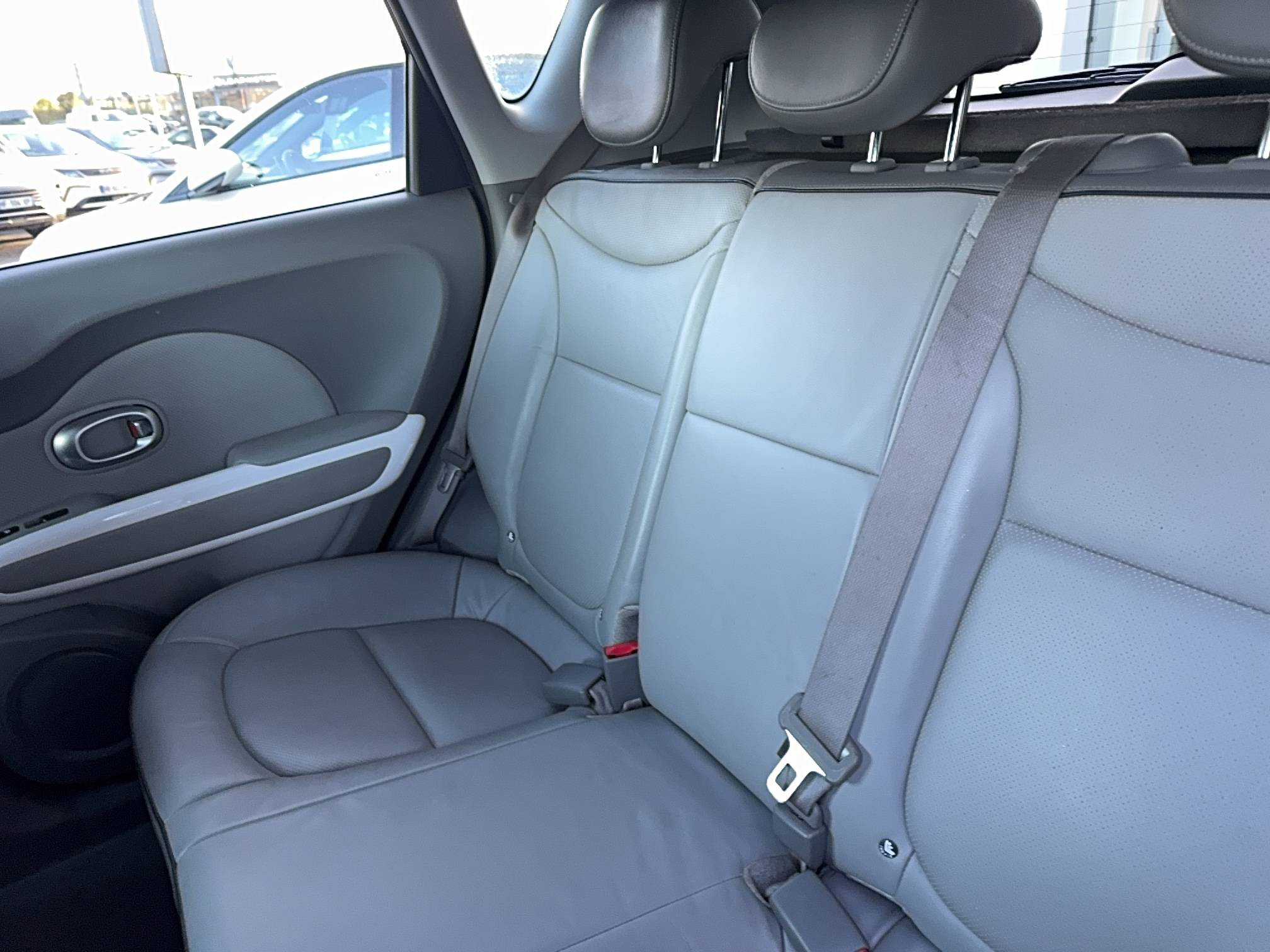 Vente en ligne Kia e-Soul Soul EV Electrique 110 ch au prix de 6 990 €