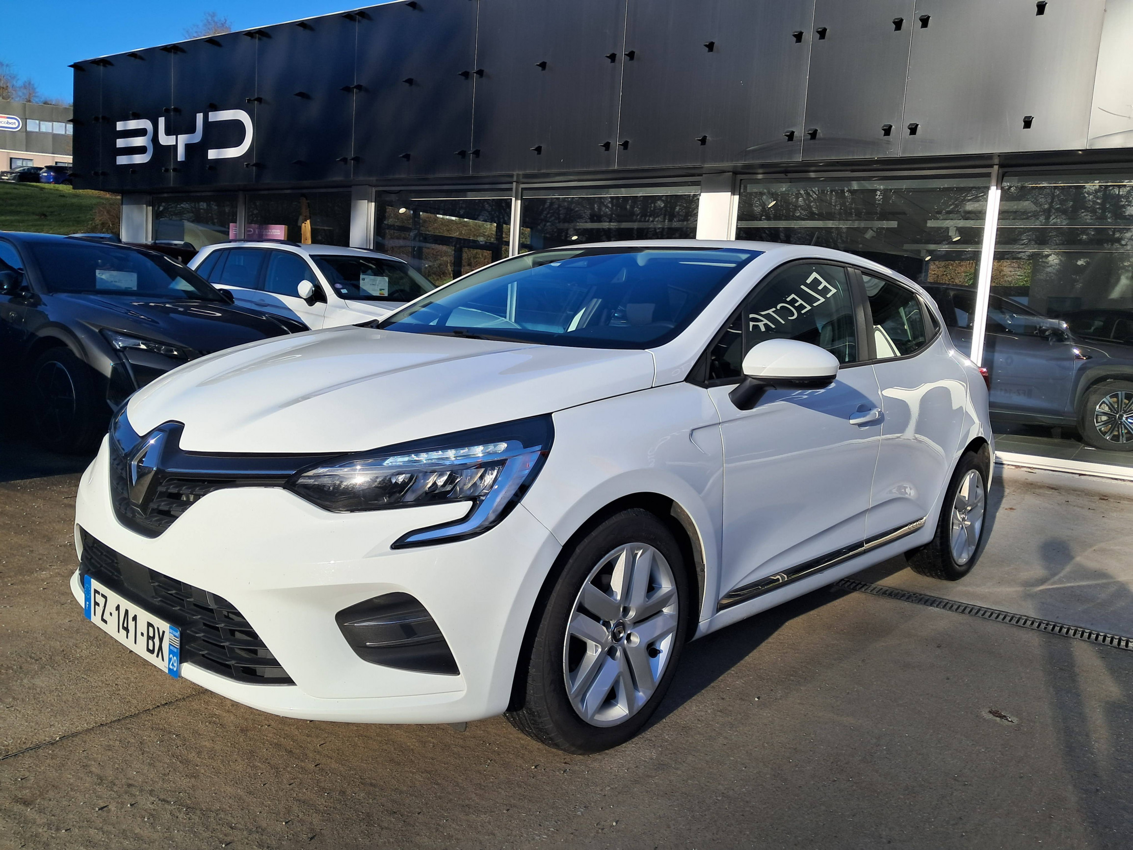 Renault Clio 5 Clio TCe 90 - 21 occasion de 2021 en vente à Quimper