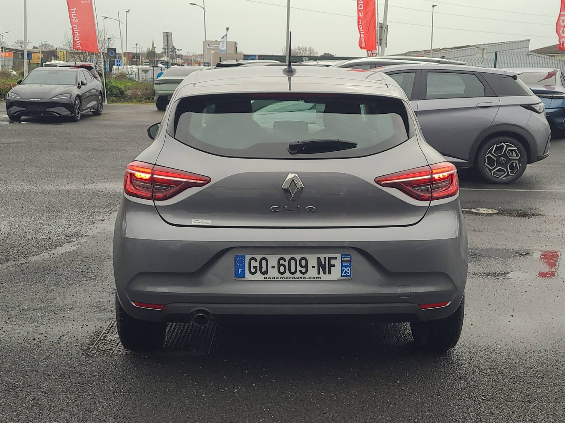 Vente en ligne Renault Clio 5 Clio TCe 90 au prix de 13 990 €