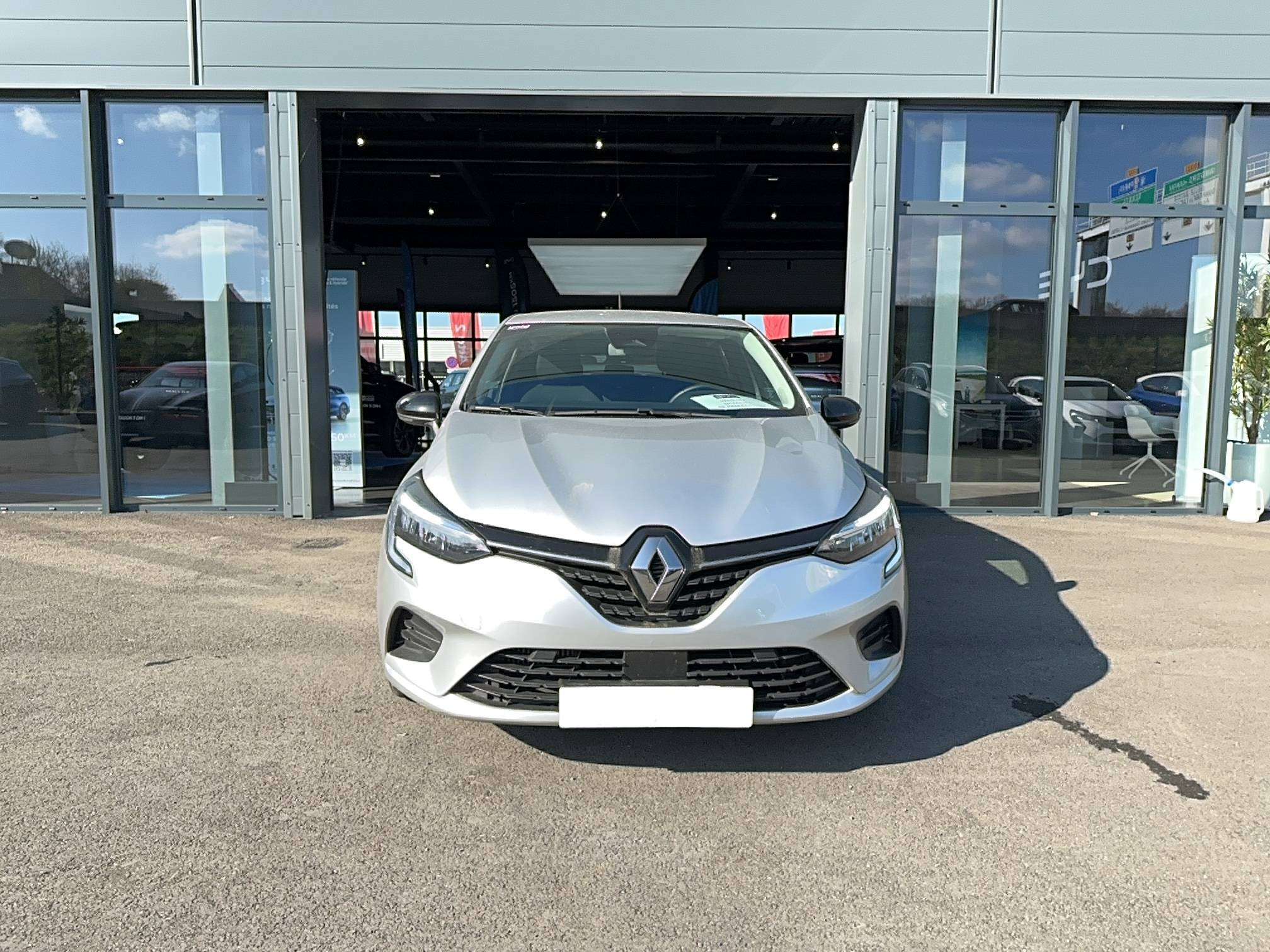 Vente en ligne Renault Clio 5 Clio TCe 90 au prix de 15 990 €