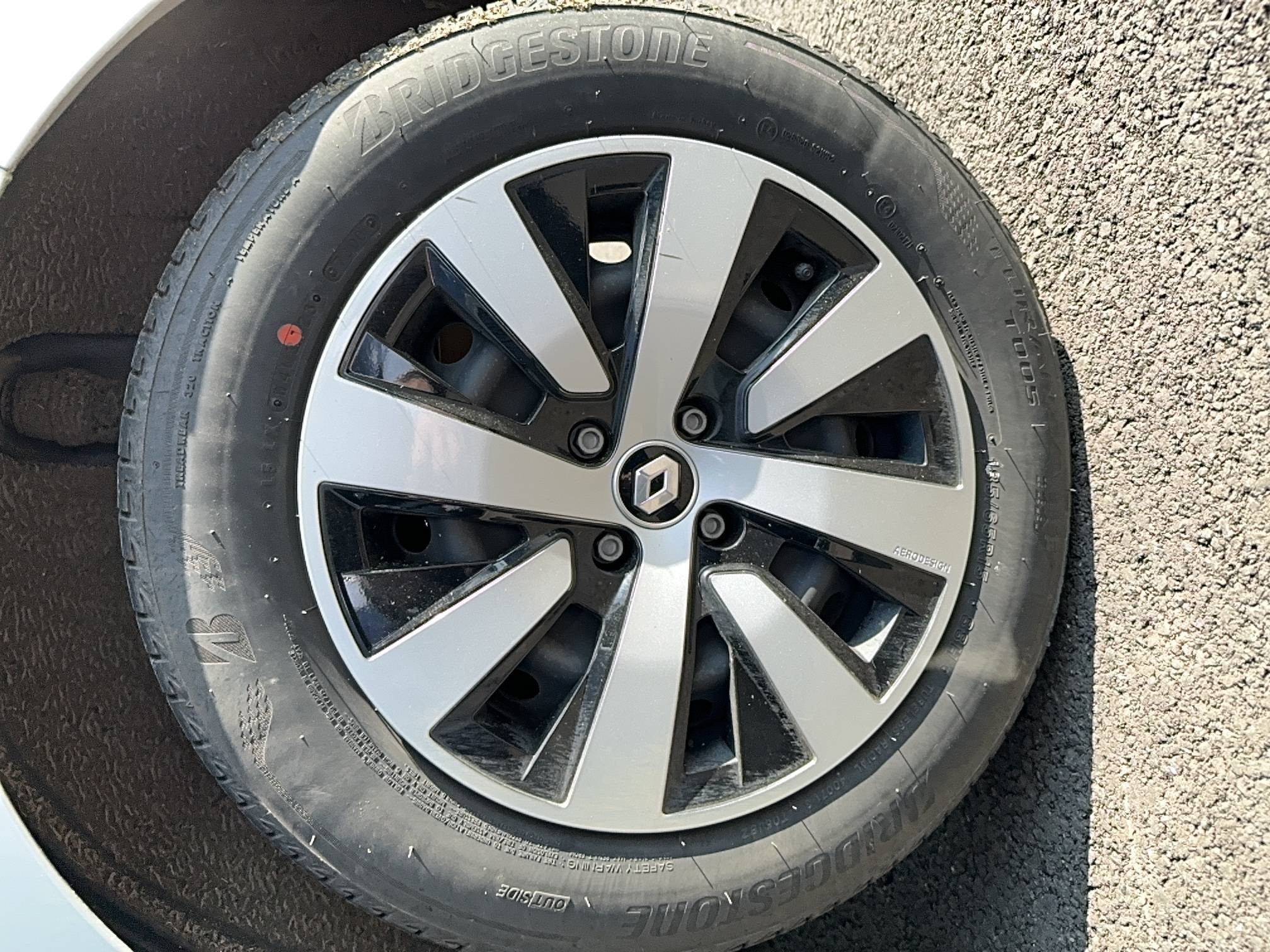 Vente en ligne Renault Clio 5 Clio TCe 90 au prix de 15 990 €