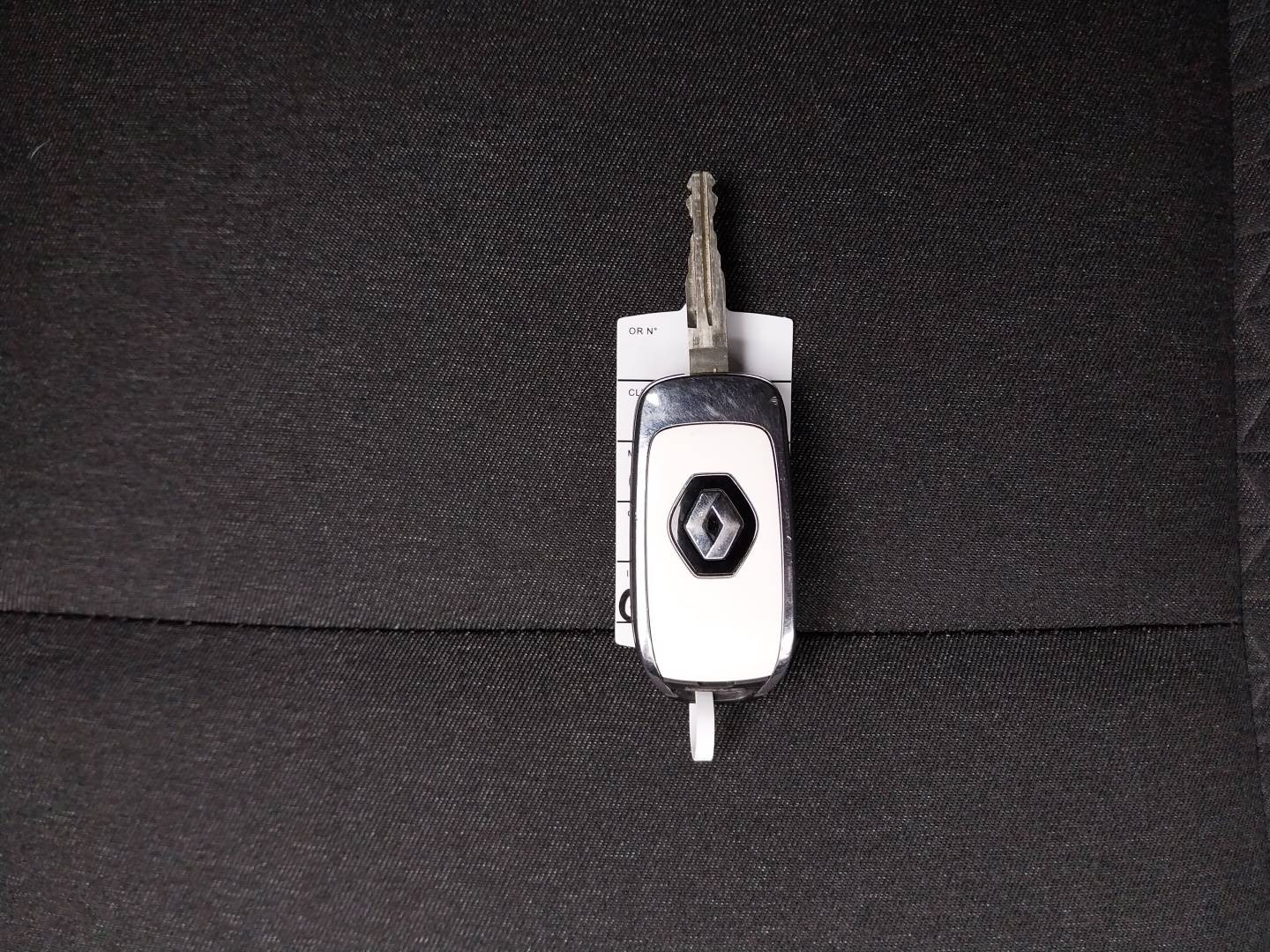 Vente en ligne Renault Clio 5 Clio TCe 90 au prix de 13 790 €