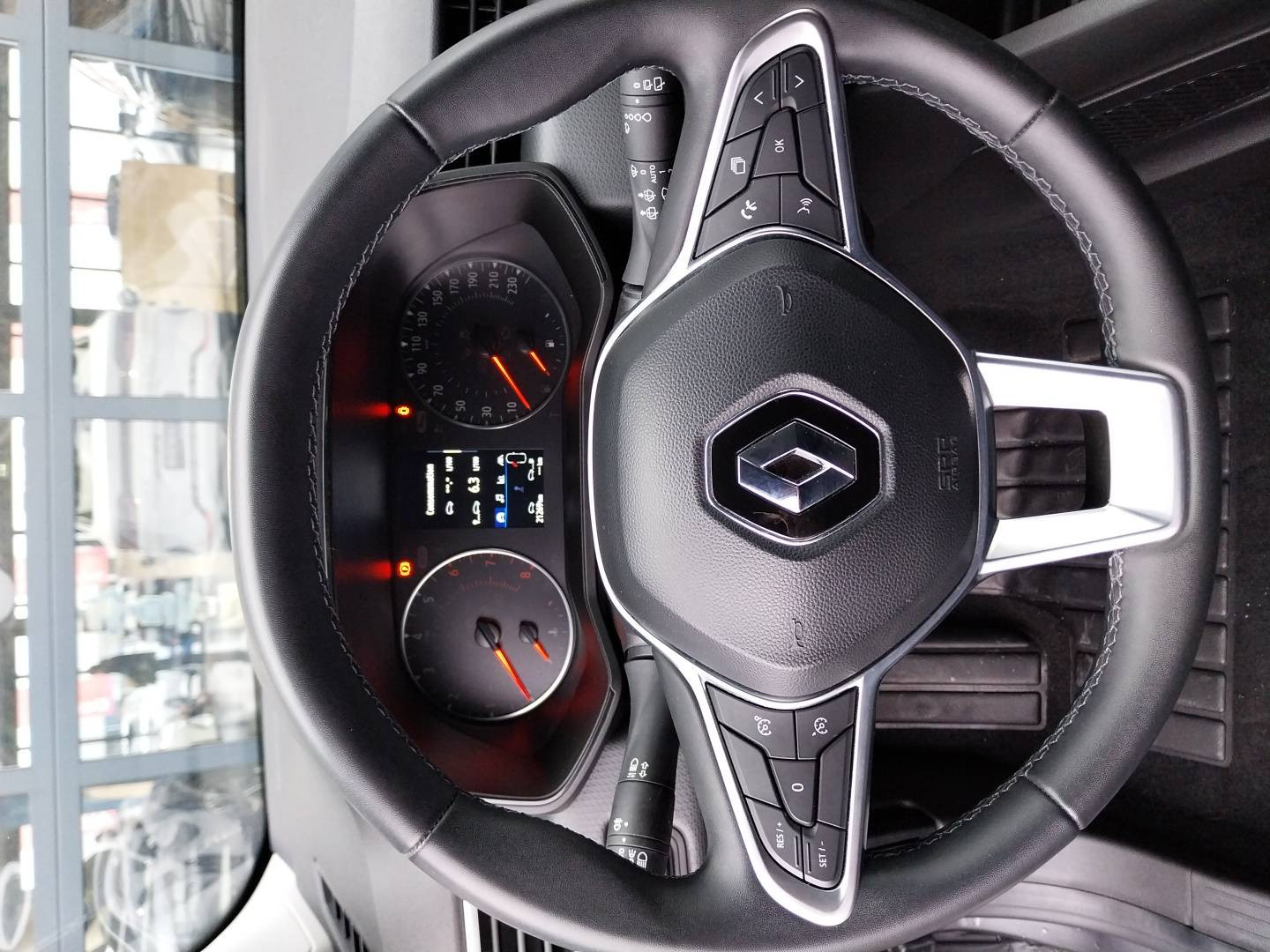 Vente en ligne Renault Clio 5 Clio TCe 90 au prix de 13 790 €