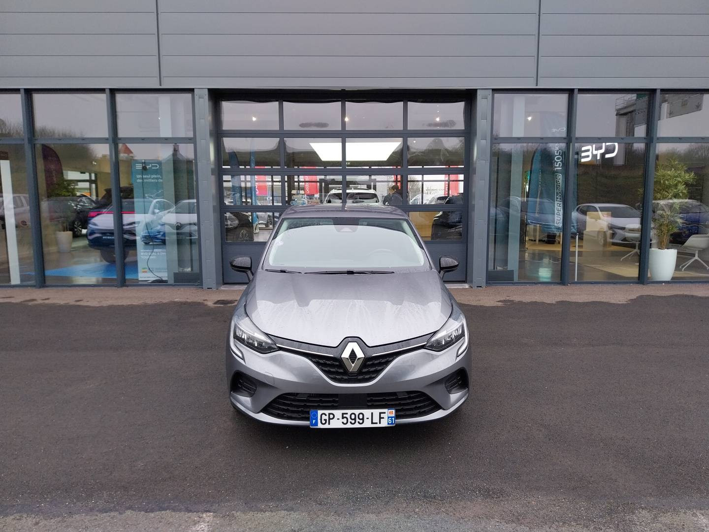 Vente en ligne Renault Clio 5 Clio TCe 90 au prix de 13 790 €