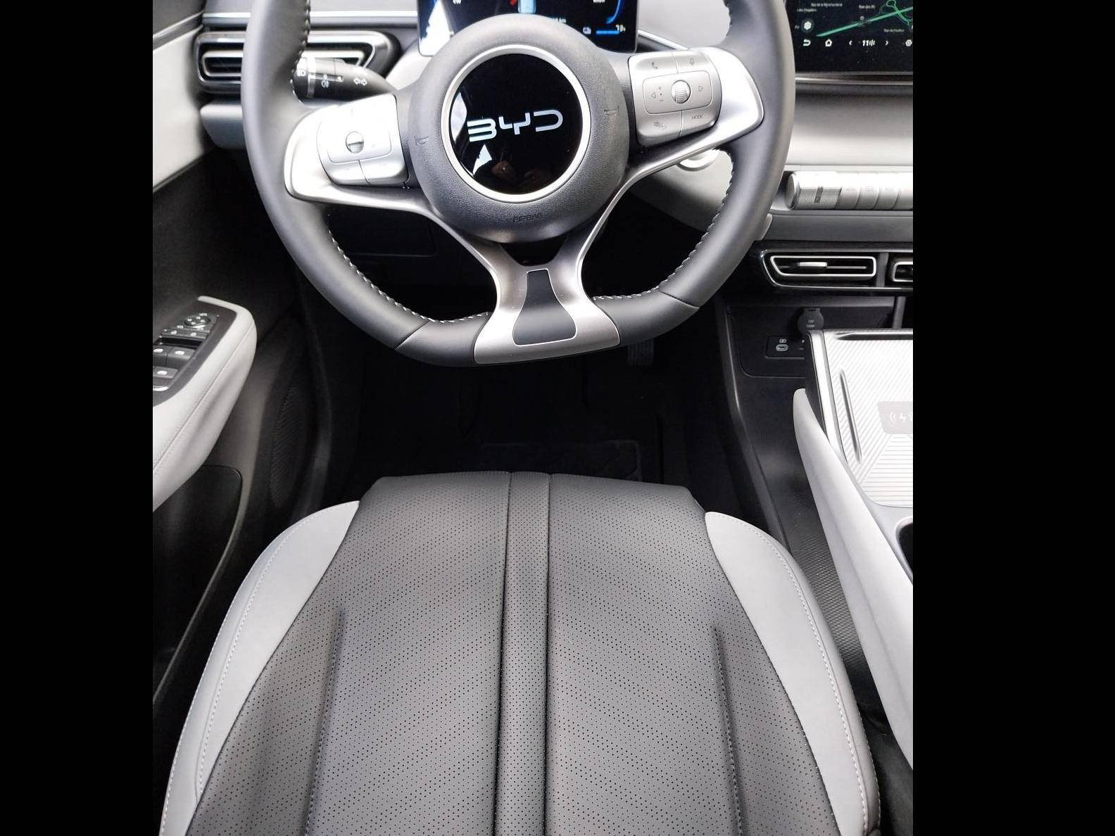 Vente en ligne Byd Dolphin Surf  43.2 kWh 156 ch au prix de 23 940 €