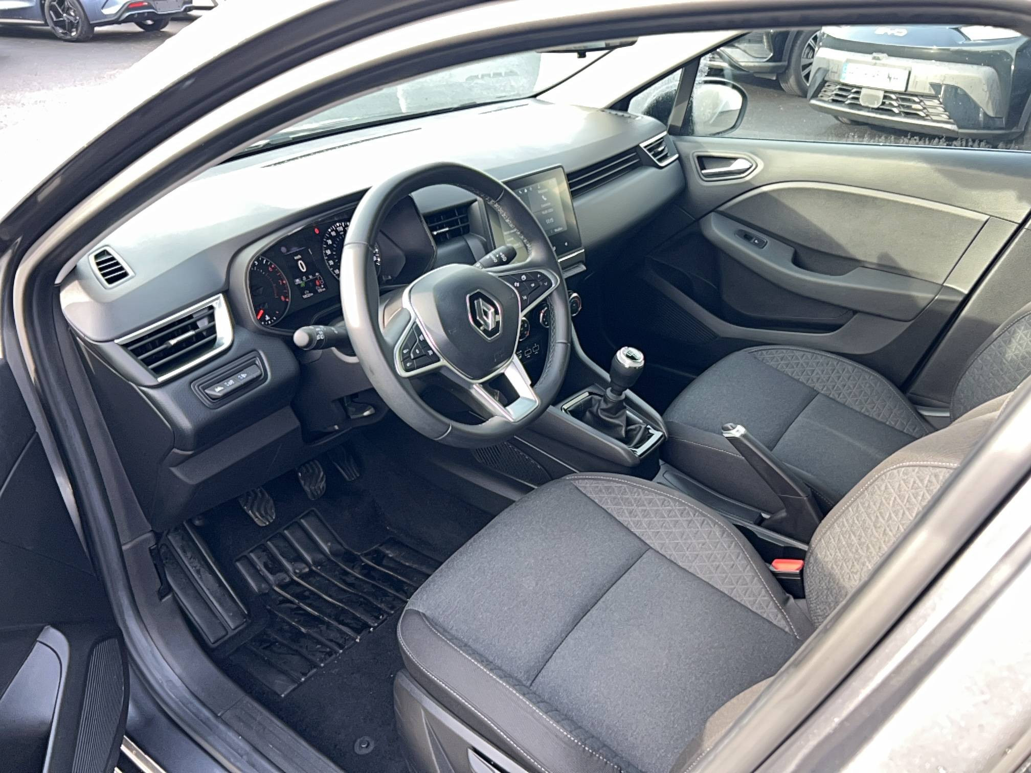 Vente en ligne Renault Clio 5 Clio TCe 90 au prix de 14 390 €