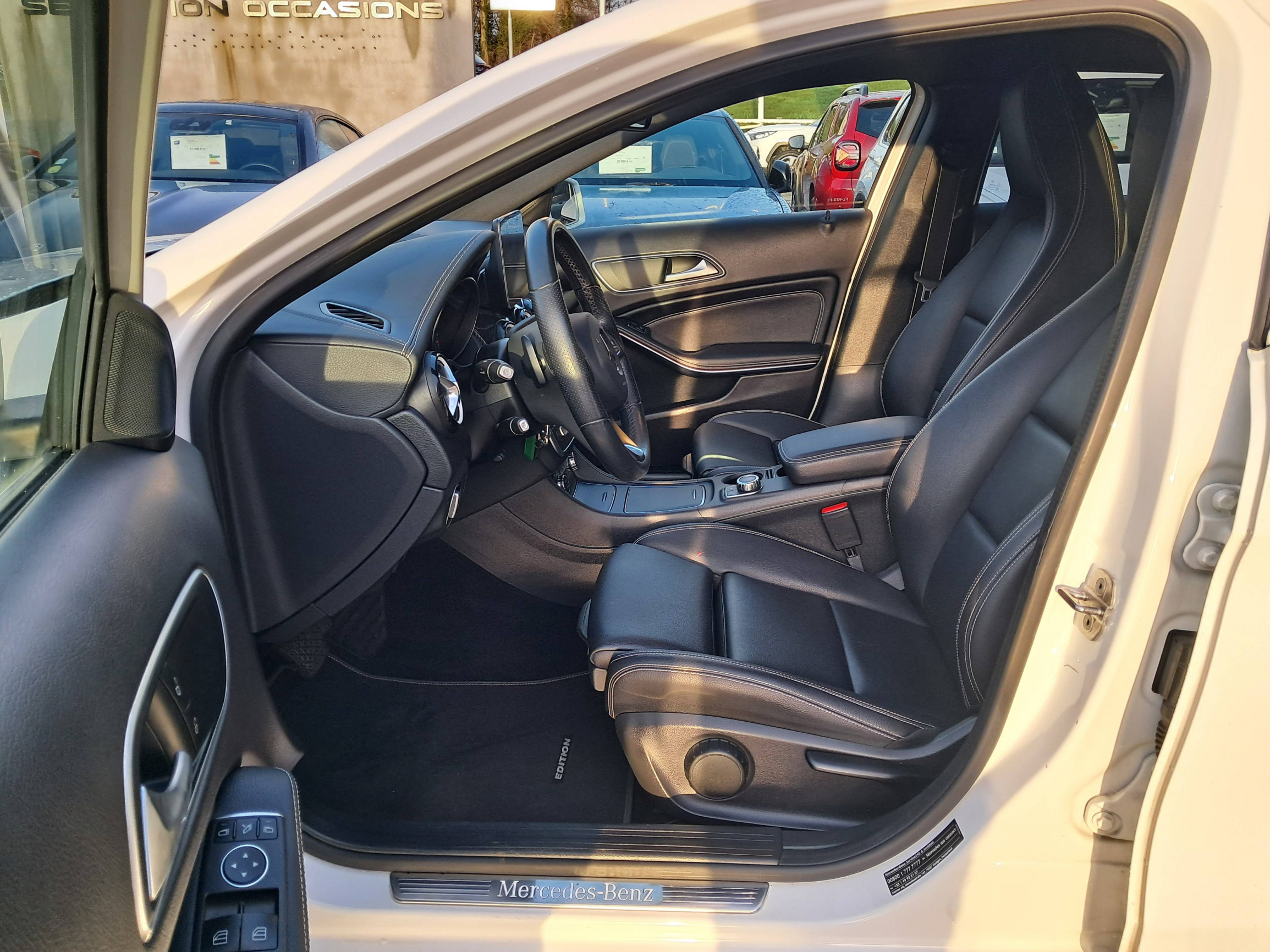 Vente en ligne Mercedes CLA Shooting Brake  180 7G-DCT au prix de 19 490 €