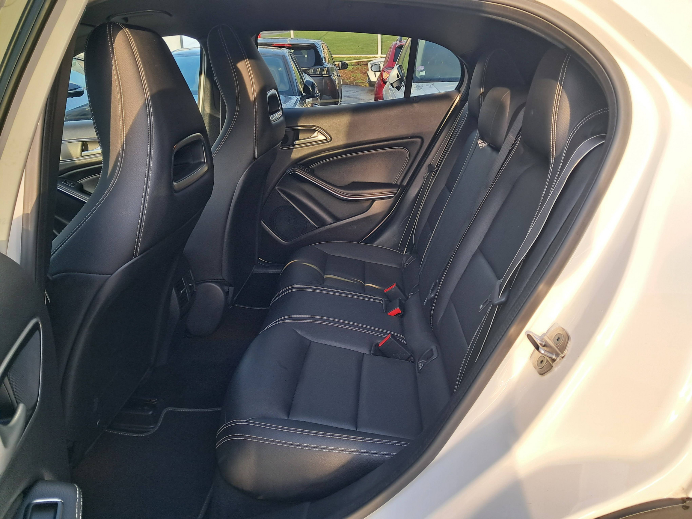 Vente en ligne Mercedes CLA Shooting Brake  180 7G-DCT au prix de 19 490 €