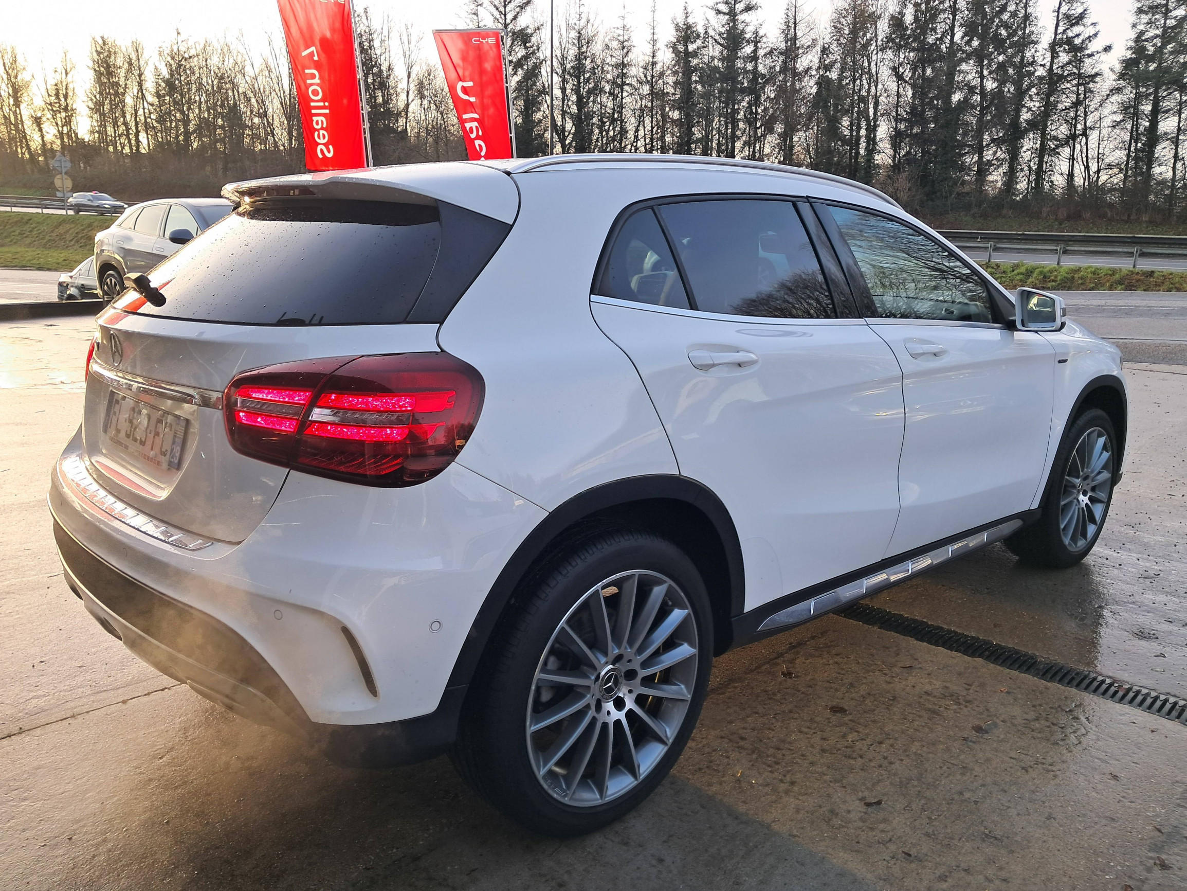 Vente en ligne Mercedes CLA Shooting Brake  180 7G-DCT au prix de 19 490 €