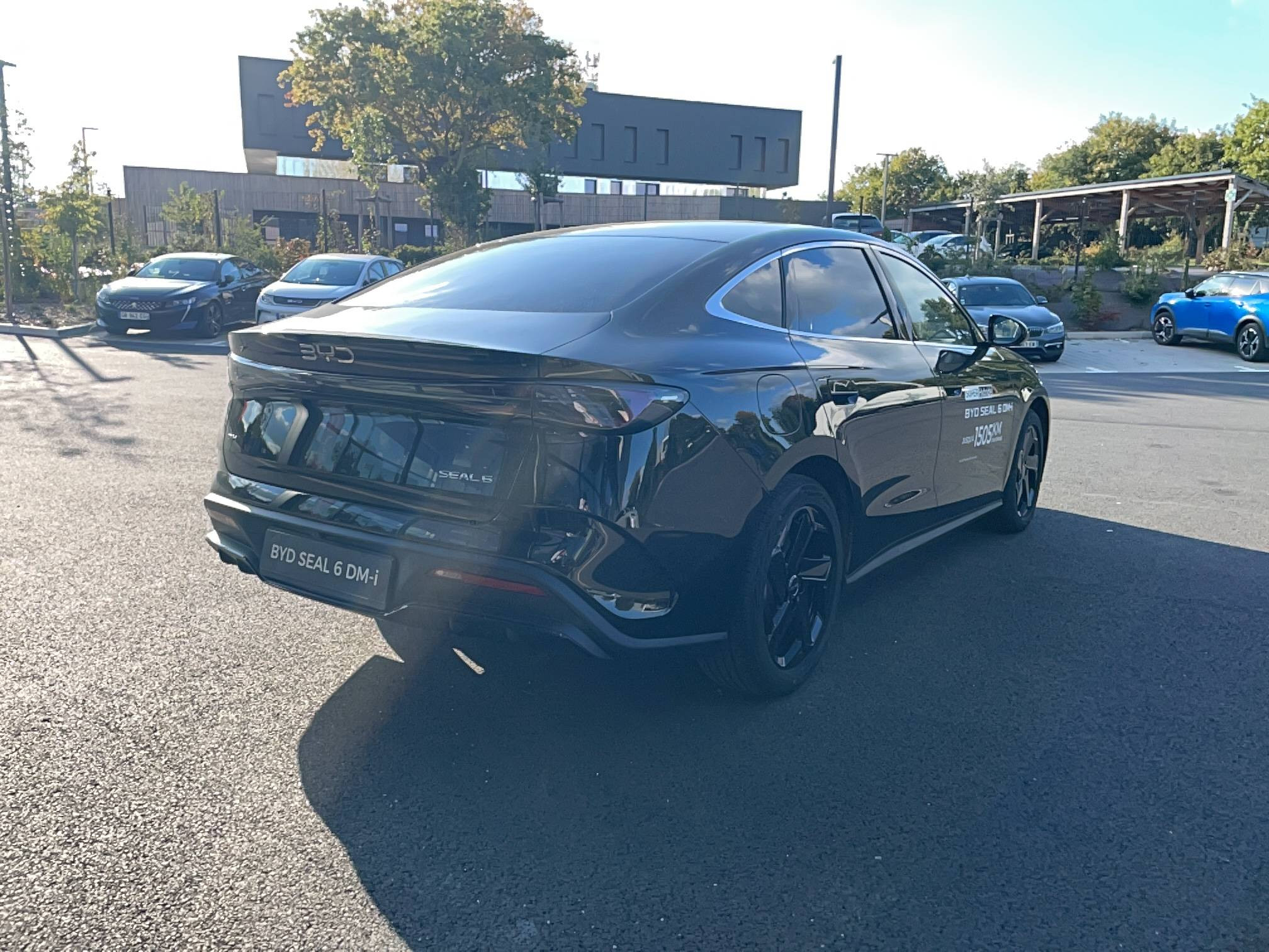 Vente en ligne Byd Seal 6 DM-i  1.5l DM-i 156 kW PHEV au prix de 34 990 €