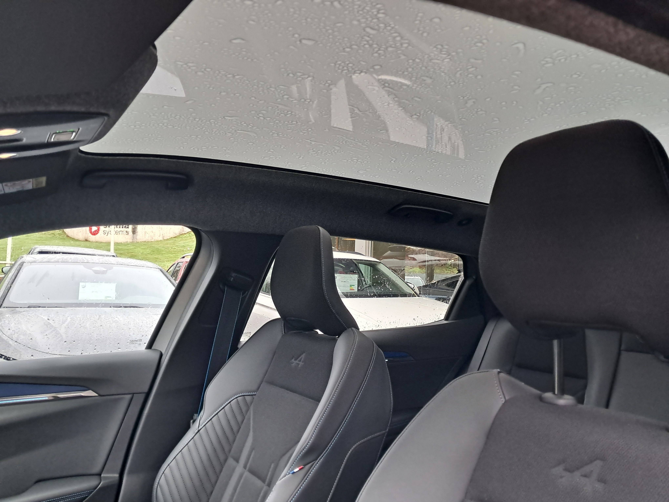 Vente en ligne Renault Scenic E-Tech  220 ch grande autonomie au prix de 35 990 €