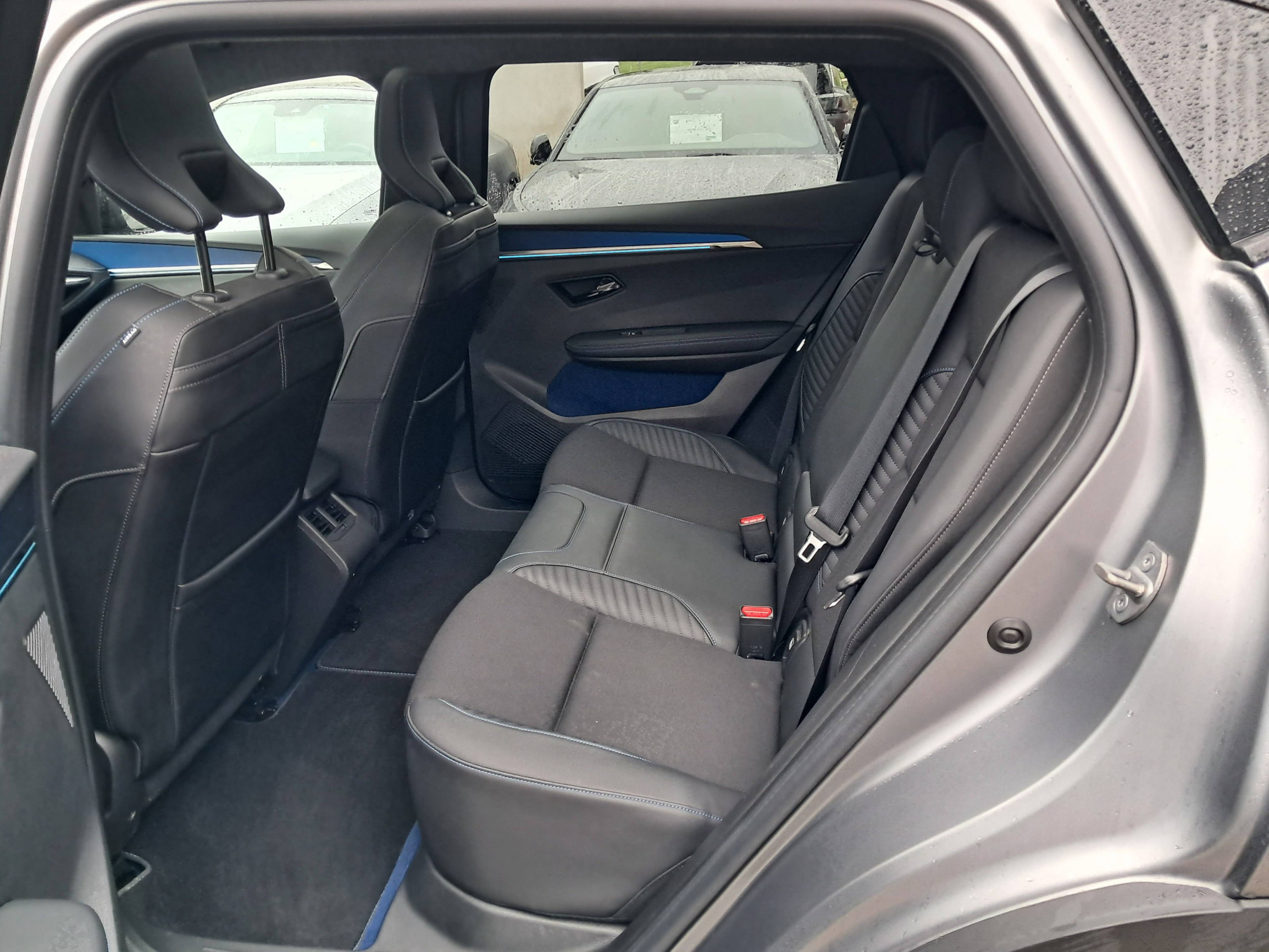 Vente en ligne Renault Scenic E-Tech  220 ch grande autonomie au prix de 35 990 €