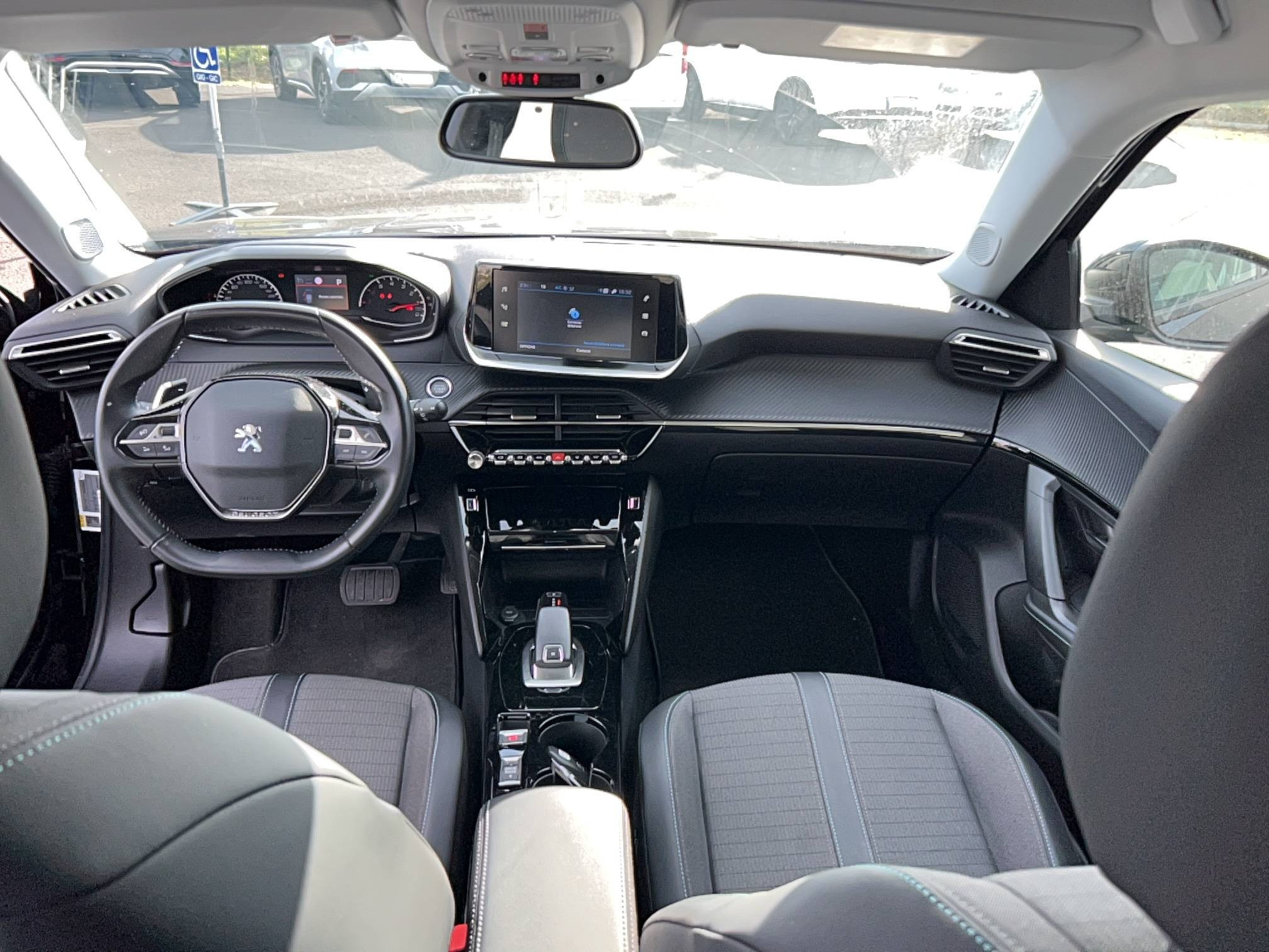 Vente en ligne Peugeot 2008  PureTech 130 S&S EAT8 au prix de 16 490 €