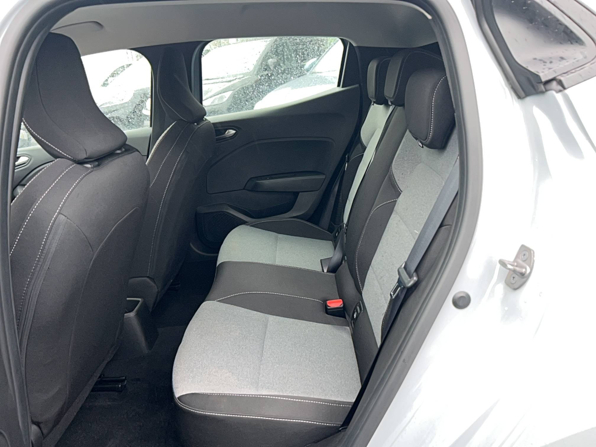 Vente en ligne Renault Clio 5 Clio E-Tech full hybrid 145 ch GSR2 au prix de 19 970 €