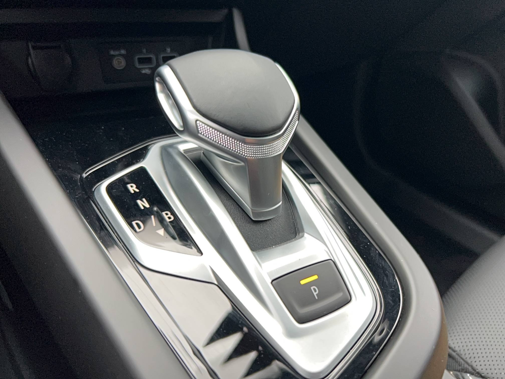 Vente en ligne Renault Arkana  E-Tech hybride 145 - 22 au prix de 23 490 €