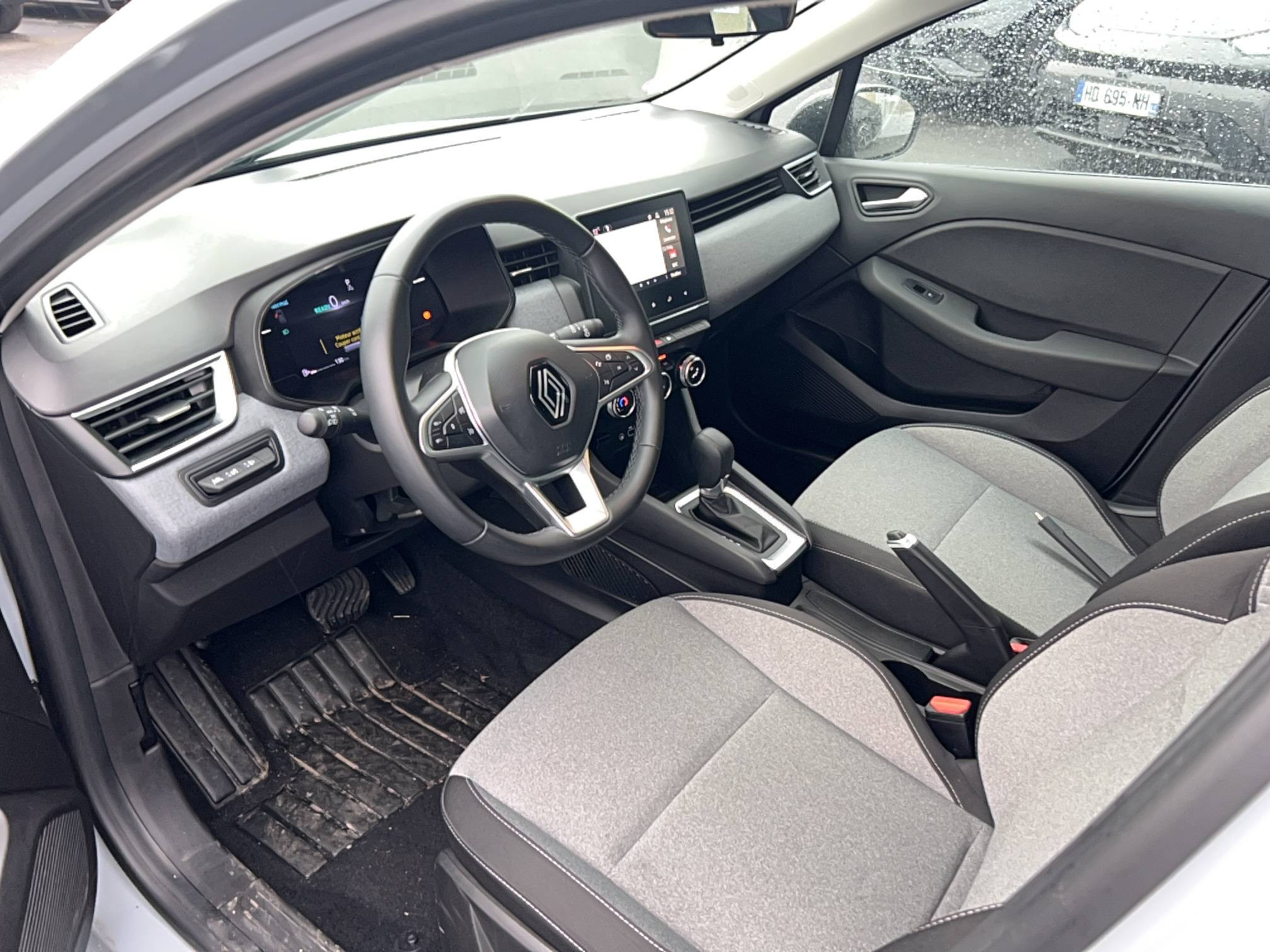 Vente en ligne Renault Clio 5 Clio E-Tech full hybrid 145 ch GSR2 au prix de 19 970 €