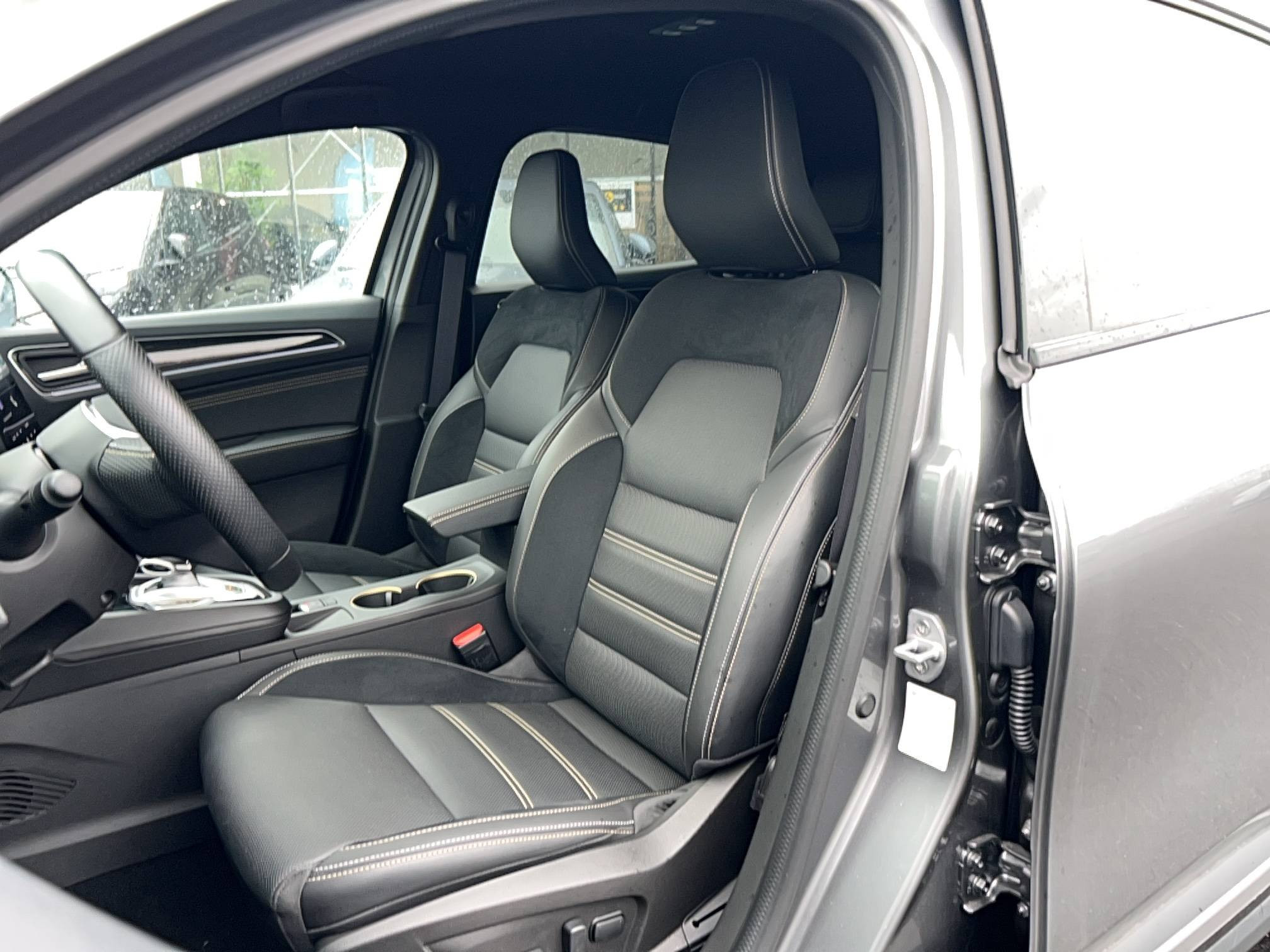 Vente en ligne Renault Arkana  E-Tech hybride 145 - 22 au prix de 23 490 €