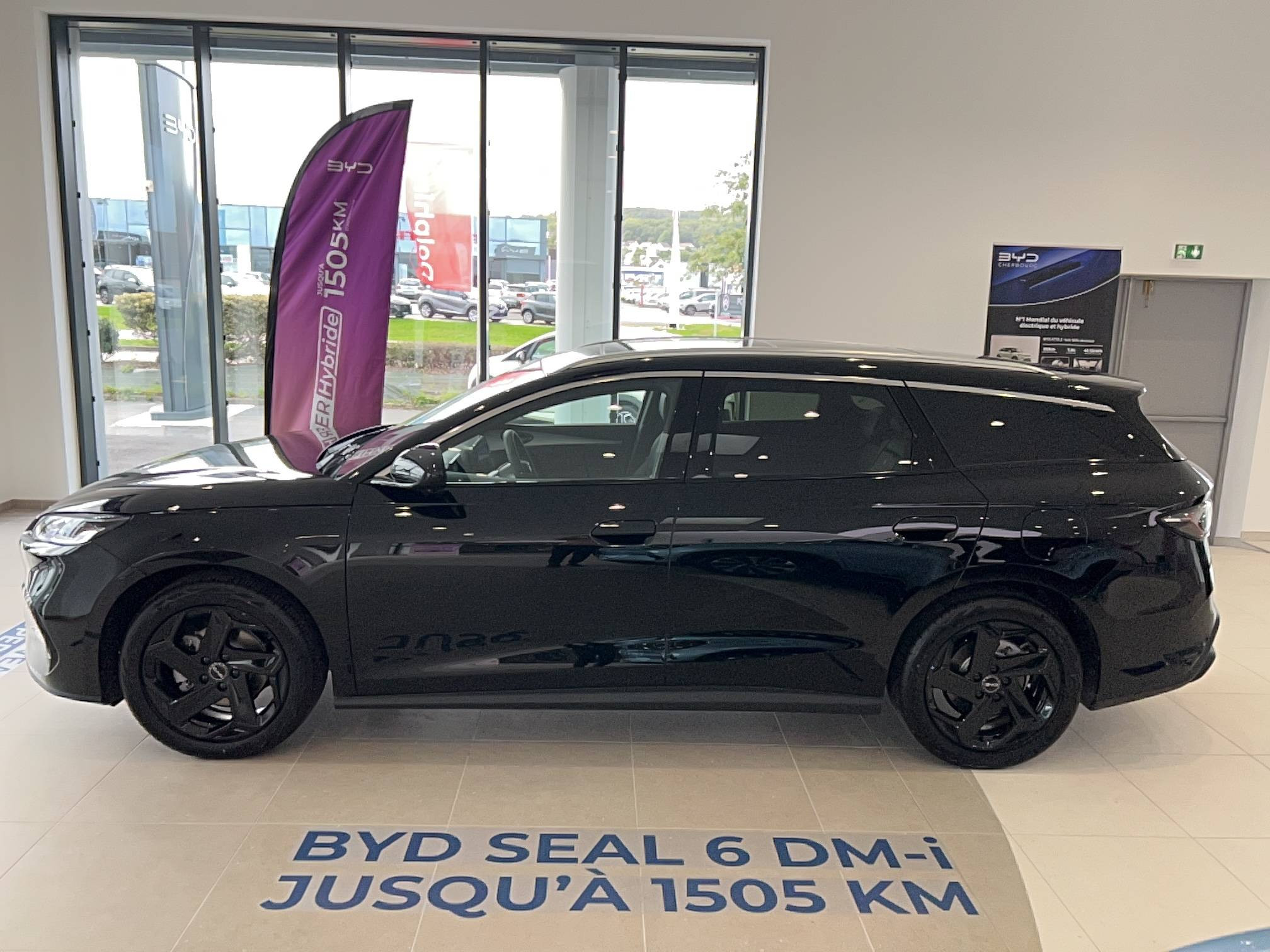 Vente en ligne Byd Seal 6 DM-i Touring  1.5l DM-i 156 kW PHEV au prix de 41 890 €