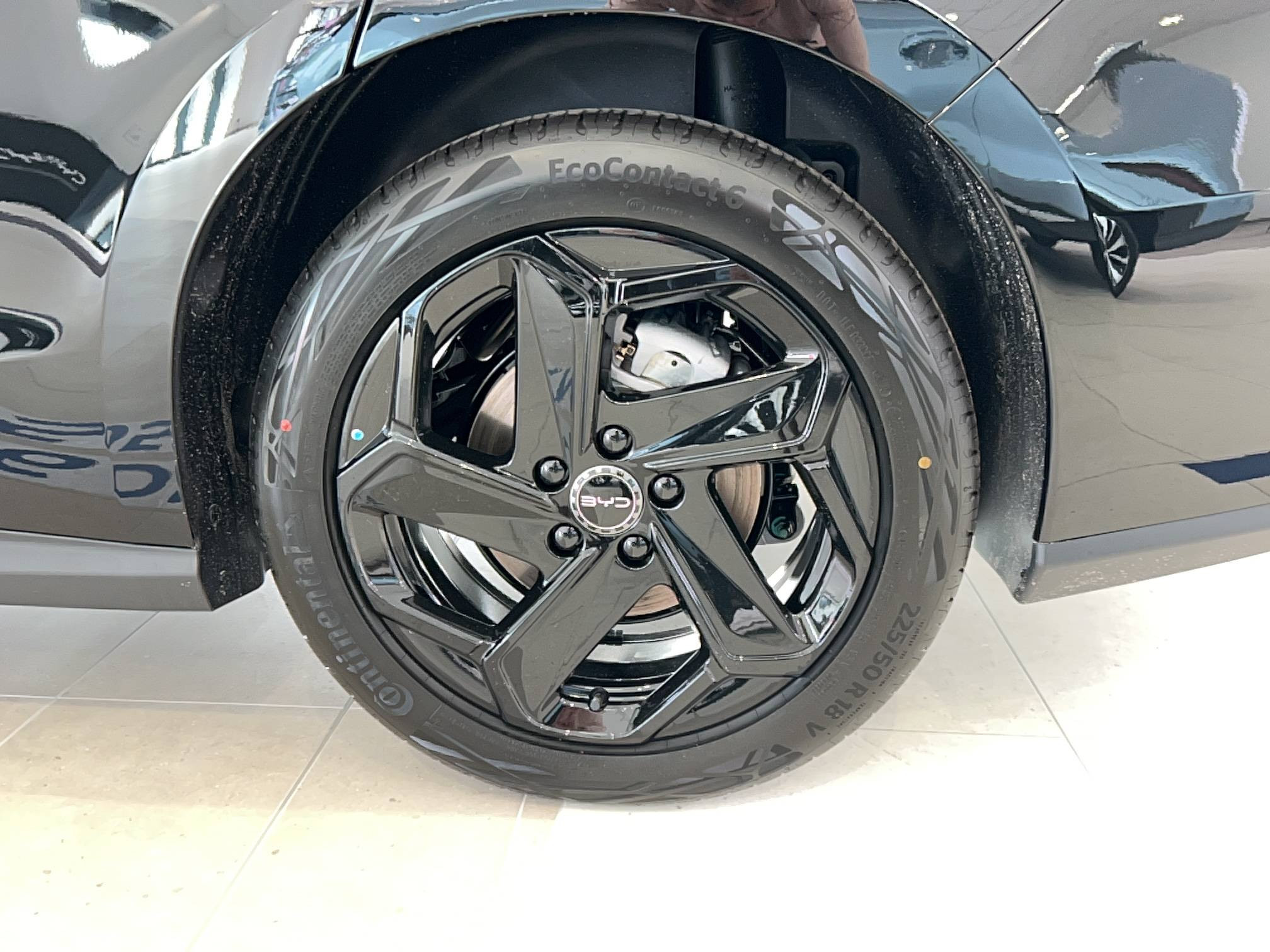 Vente en ligne Byd Seal 6 DM-i Touring  1.5l DM-i 156 kW PHEV au prix de 41 890 €