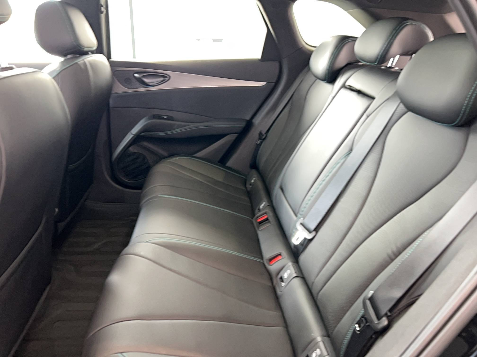 Vente en ligne Byd Seal 6 DM-i Touring  1.5l DM-i 156 kW PHEV au prix de 41 890 €