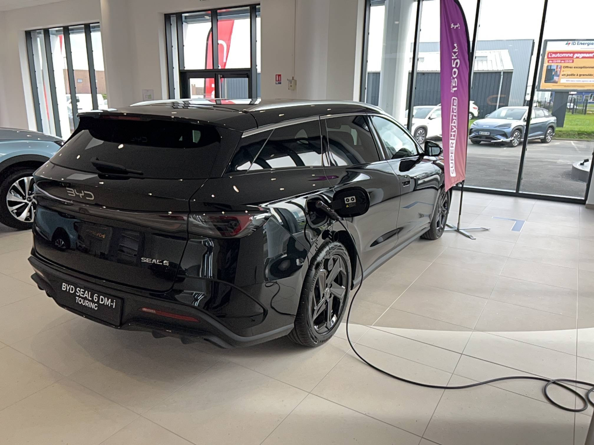 Vente en ligne Byd Seal 6 DM-i Touring  1.5l DM-i 156 kW PHEV au prix de 41 890 €
