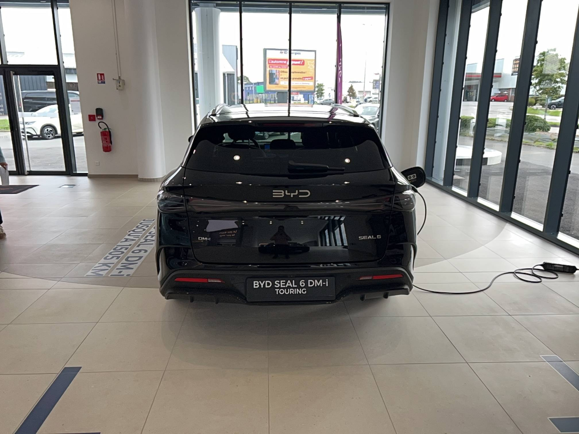 Vente en ligne Byd Seal 6 DM-i Touring  1.5l DM-i 156 kW PHEV au prix de 41 890 €