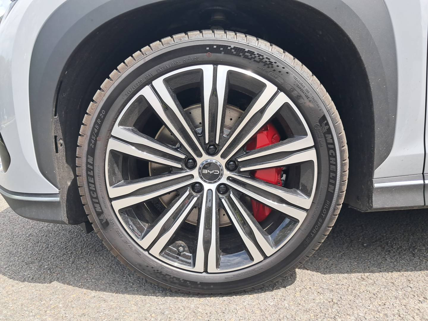 Vente en ligne Byd Sealion 7  91.3 kWh 530ch AWD au prix de 50 870 €