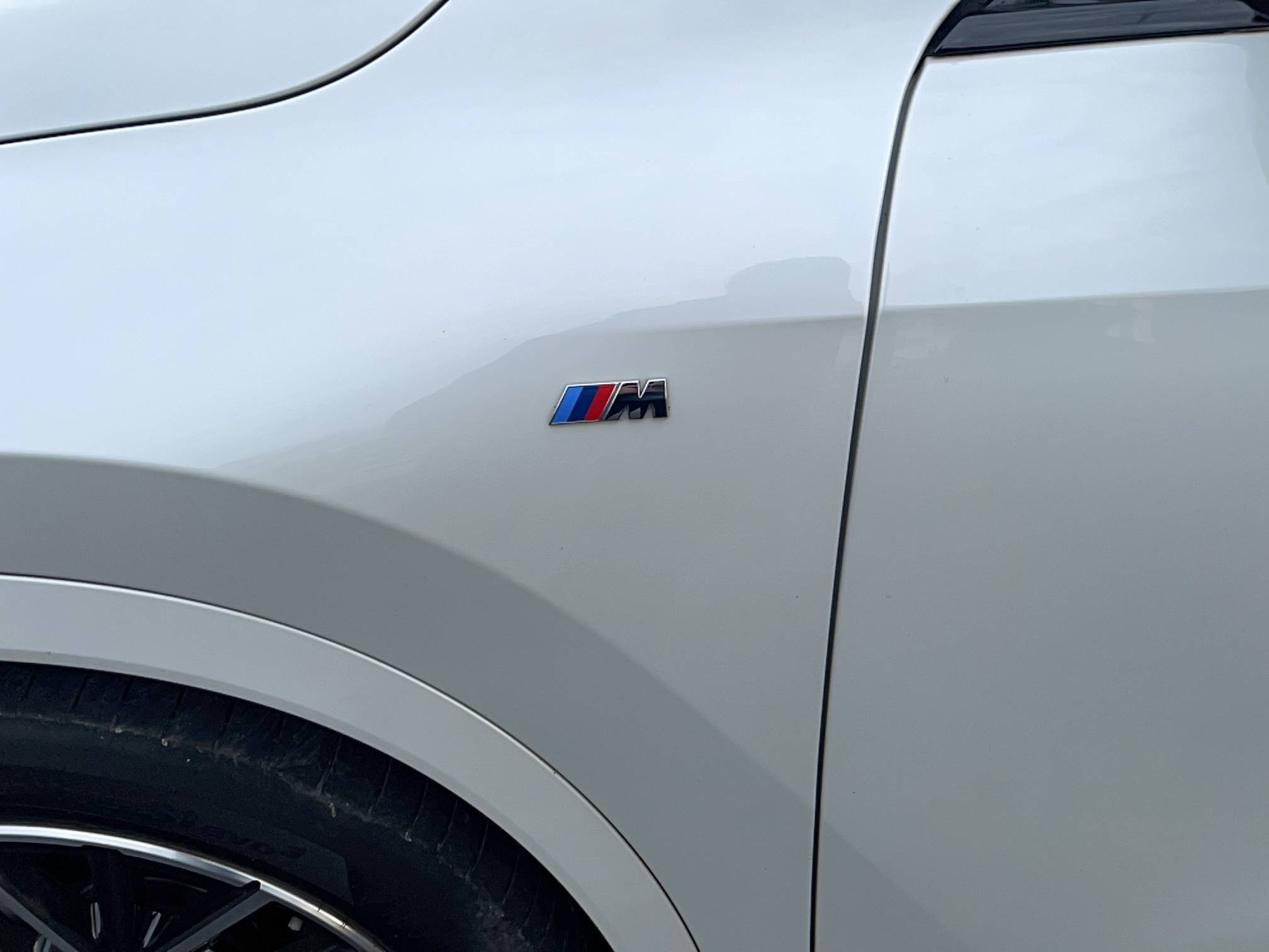 Vente en ligne Bmw iX iX1 eDrive20 204ch BVA au prix de 33 990 €