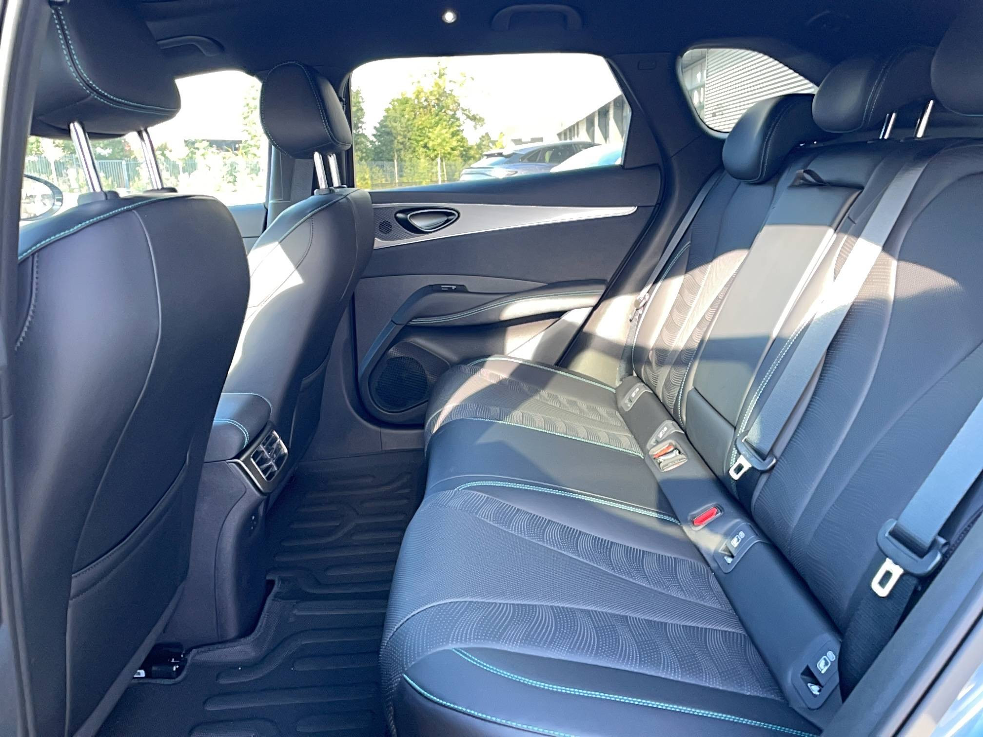 Vente en ligne Byd Seal 6 DM-i Touring  1.5l DM-i 156 kW PHEV au prix de 35 990 €