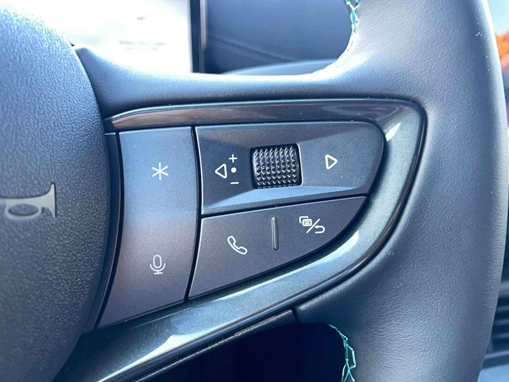 Vente en ligne Byd Seal 6 DM-i Touring  1.5l DM-i 156 kW PHEV au prix de 35 990 €