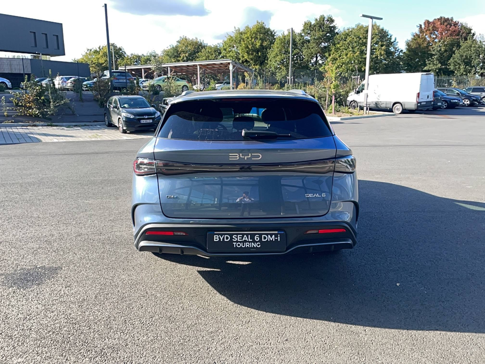 Vente en ligne Byd Seal 6 DM-i Touring  1.5l DM-i 156 kW PHEV au prix de 35 990 €