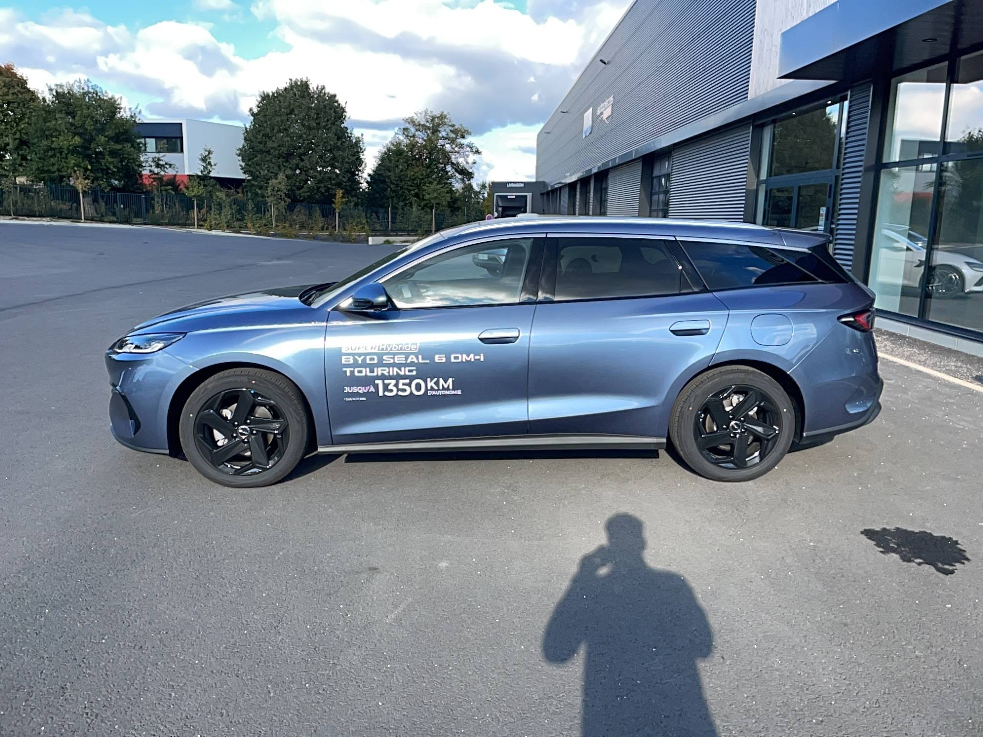 Vente en ligne Byd Seal 6 DM-i Touring  1.5l DM-i 156 kW PHEV au prix de 35 990 €