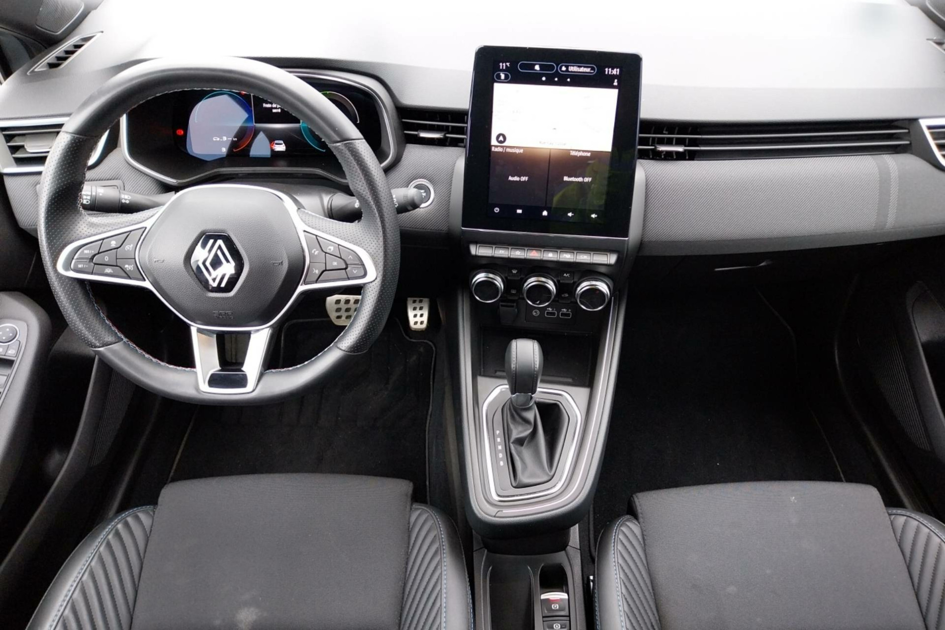 Vente en ligne Renault Clio 5 Clio E-Tech full hybrid 145 au prix de 20 990 €