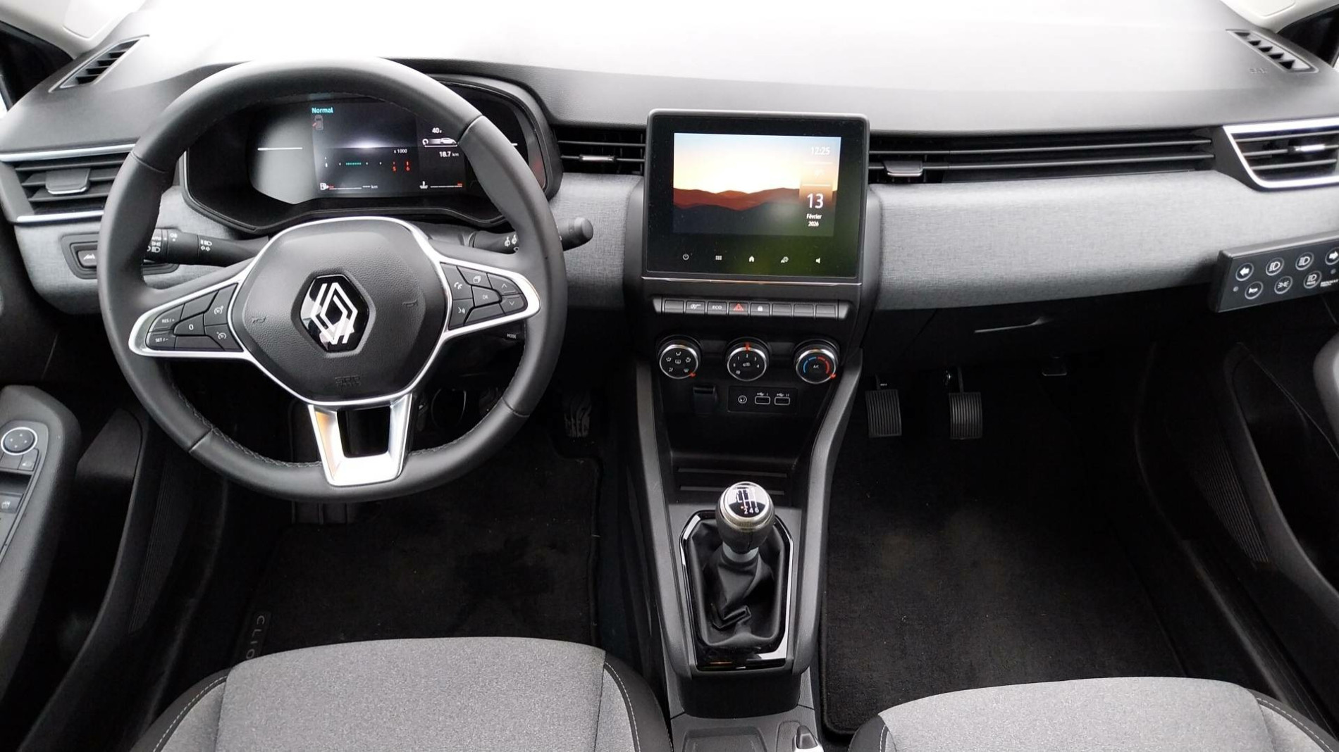 Vente en ligne Renault Clio 5 Clio Blue dCi 100 ch GSR2 Auto-école au prix de 16 590 €