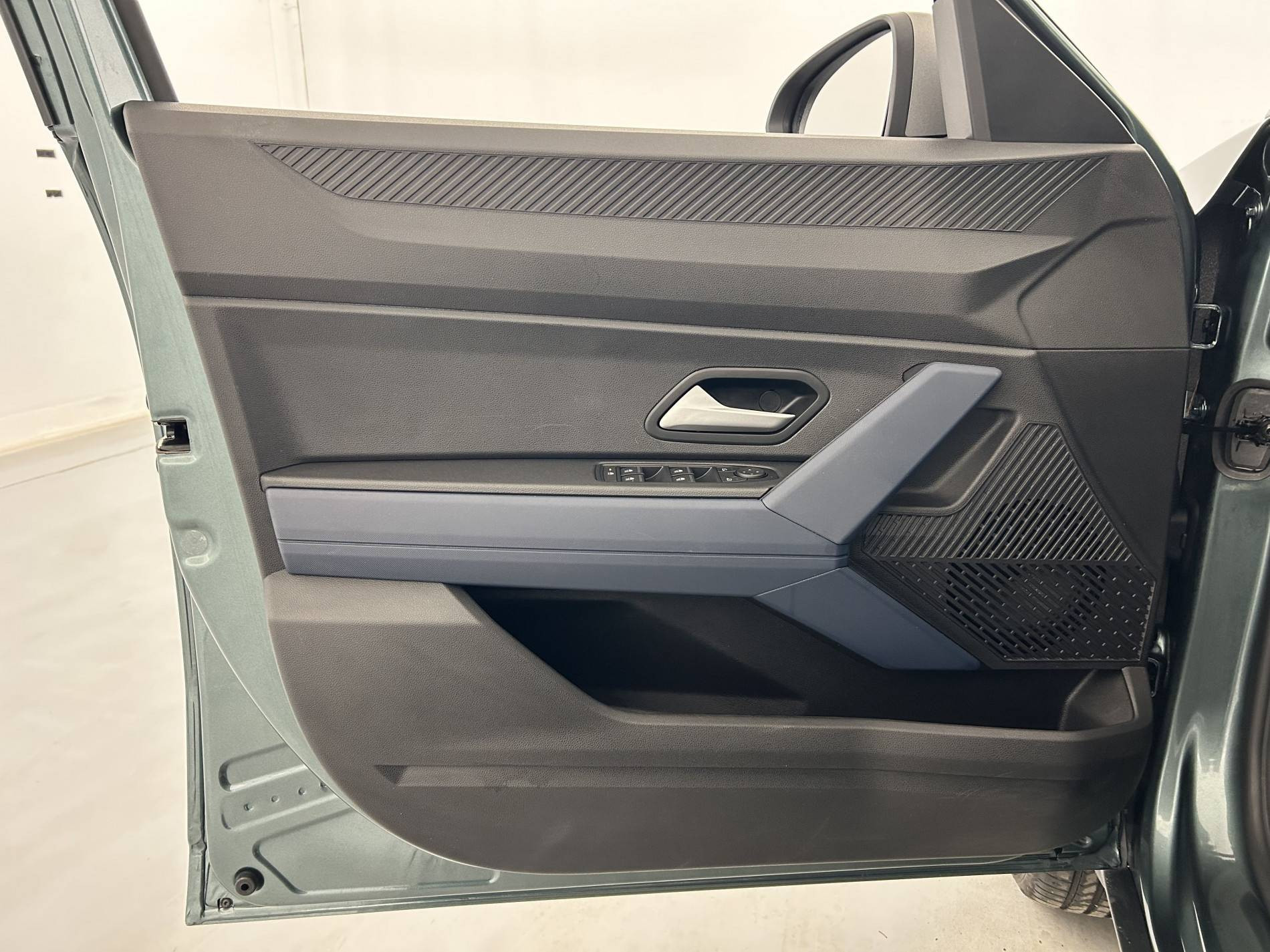 Vente en ligne Dacia Duster  Hybrid 140 au prix de 26 590 €