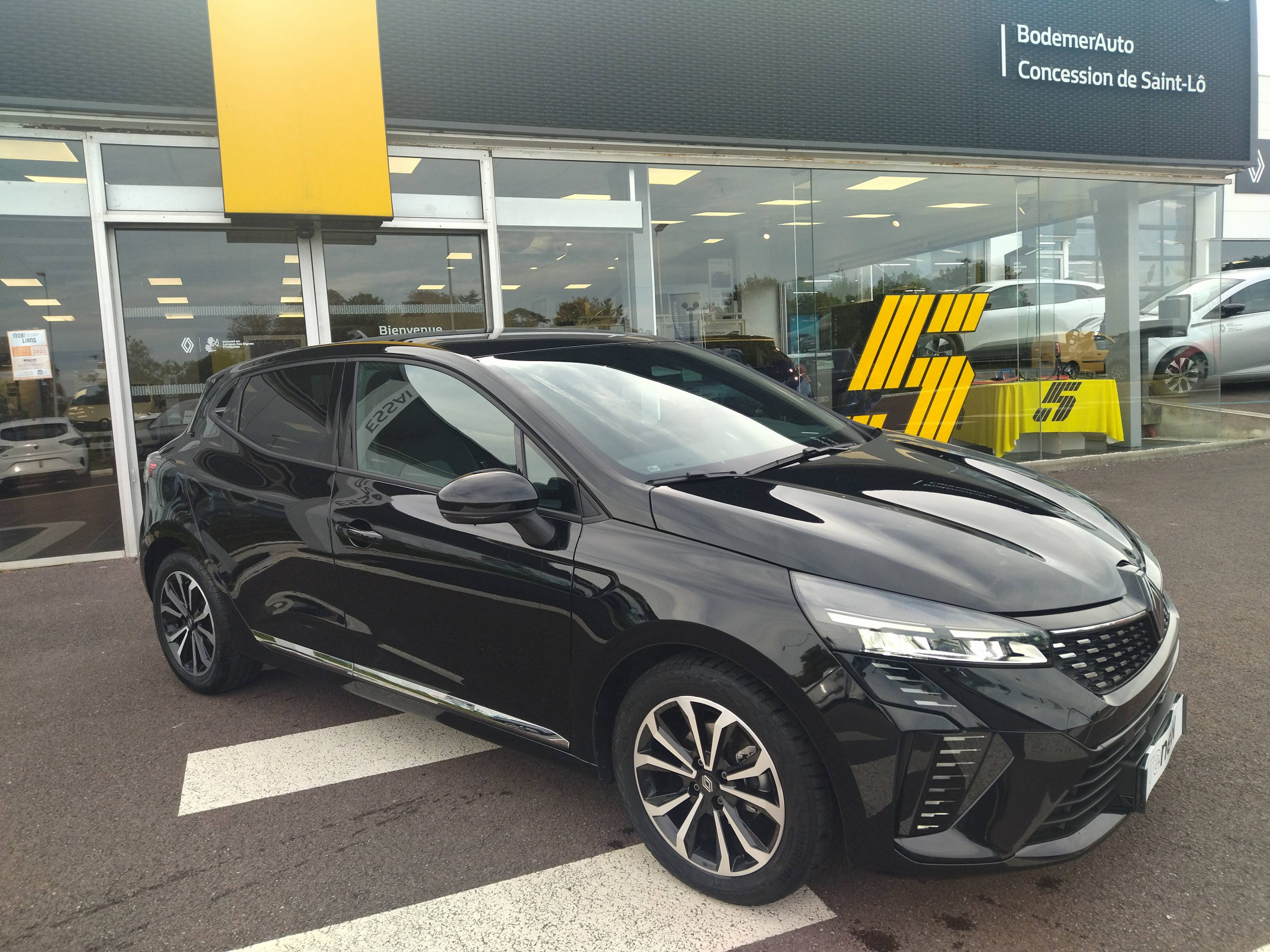 Vente en ligne Renault Clio 5 Clio TCe 90 ch GSR2 au prix de 18 990 €