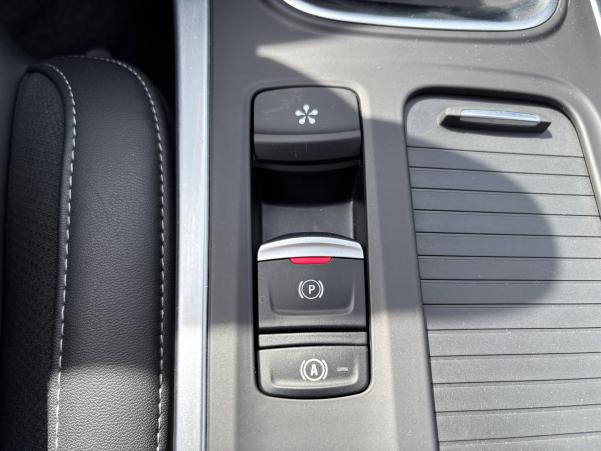 Vente en ligne Renault Megane 4  Blue dCi 115 EDC au prix de 23 990 €