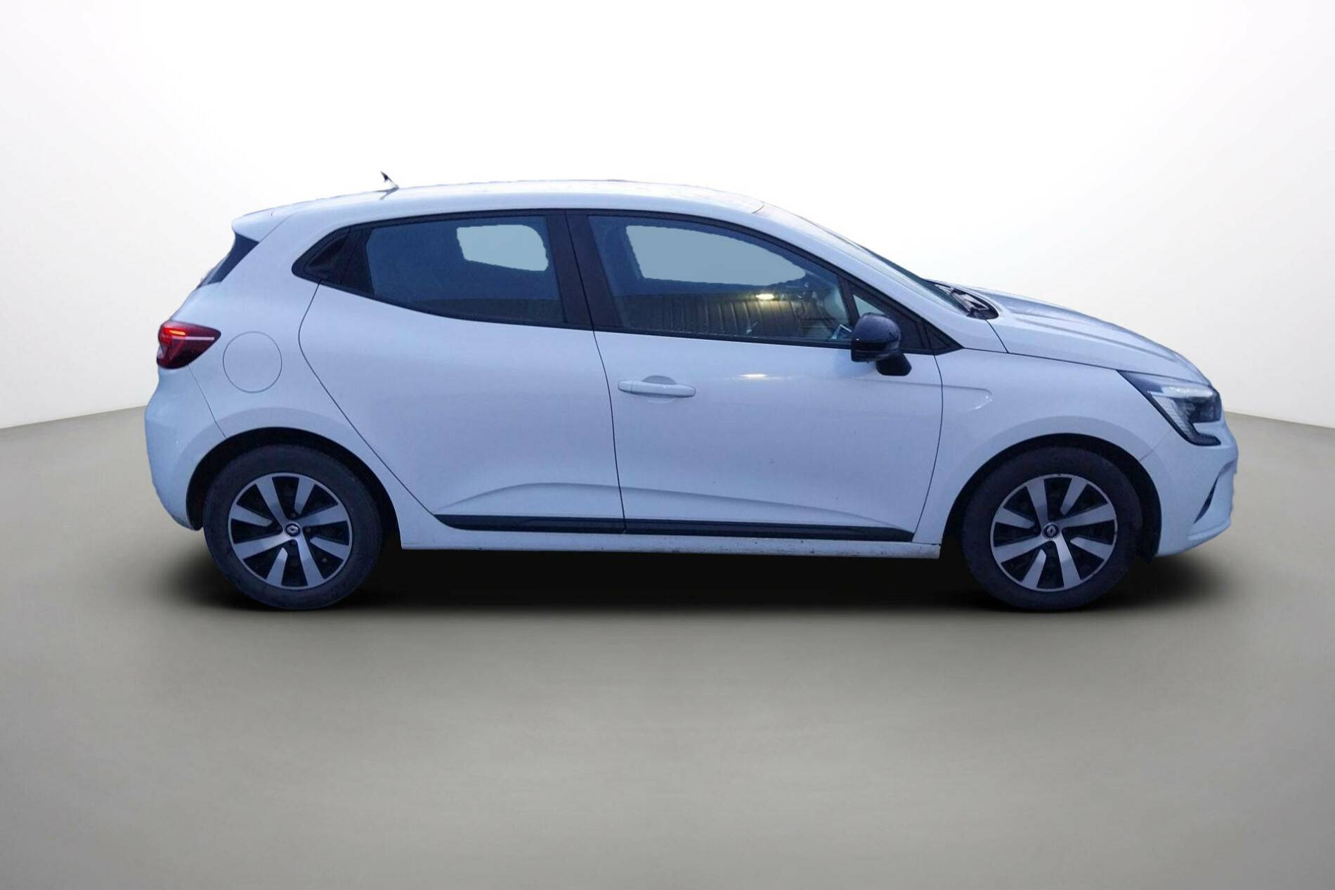 Vente en ligne Renault Clio 5 Clio TCe 90 au prix de 13 990 €