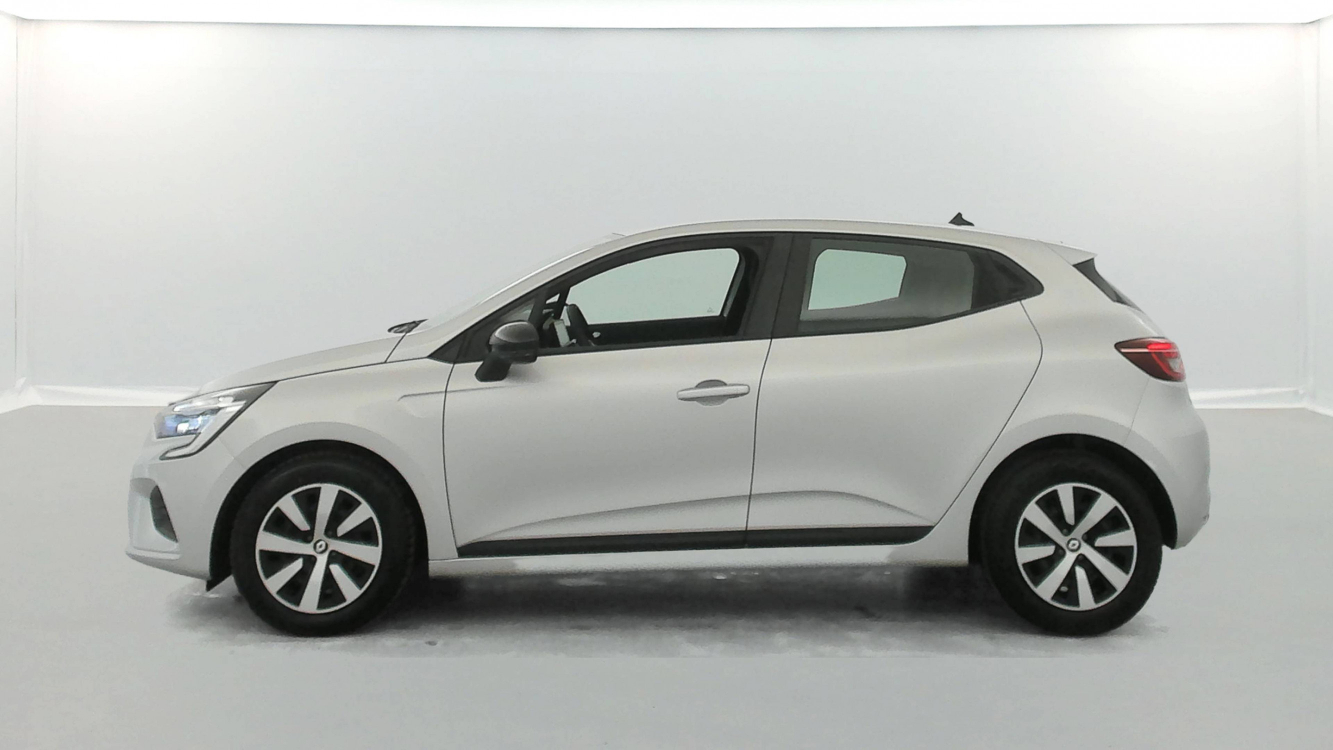 Vente en ligne Renault Clio 5 Clio TCe 90 au prix de 14 990 €