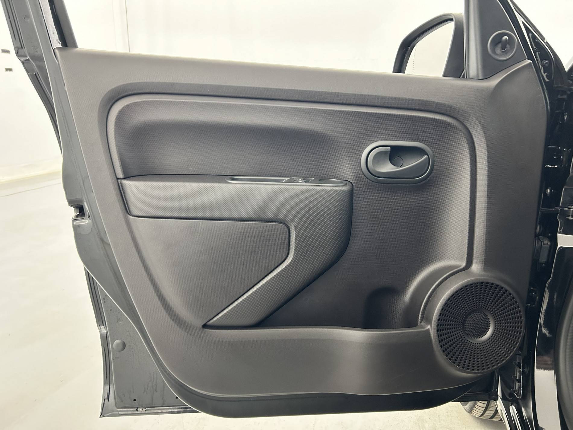 Vente en ligne Renault Twingo Electrique Twingo III E-Tech au prix de 12 490 €