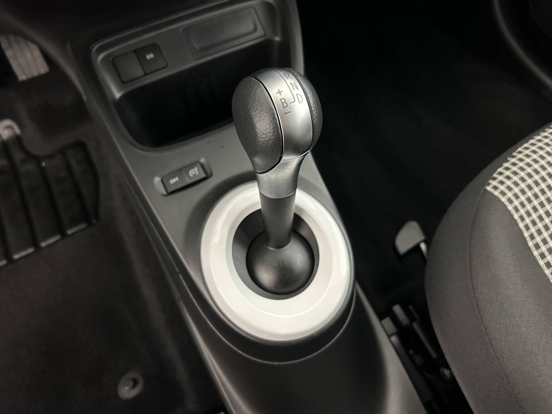 Vente en ligne Renault Twingo Electrique Twingo III E-Tech au prix de 12 490 €