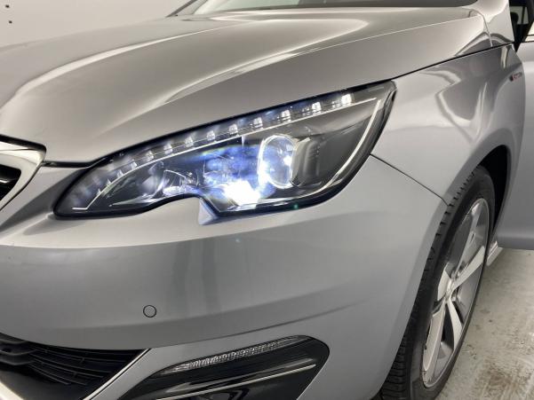 Vente en ligne Peugeot 308 SW  1.2 PureTech 130ch S&S BVM6 au prix de 12 340 €