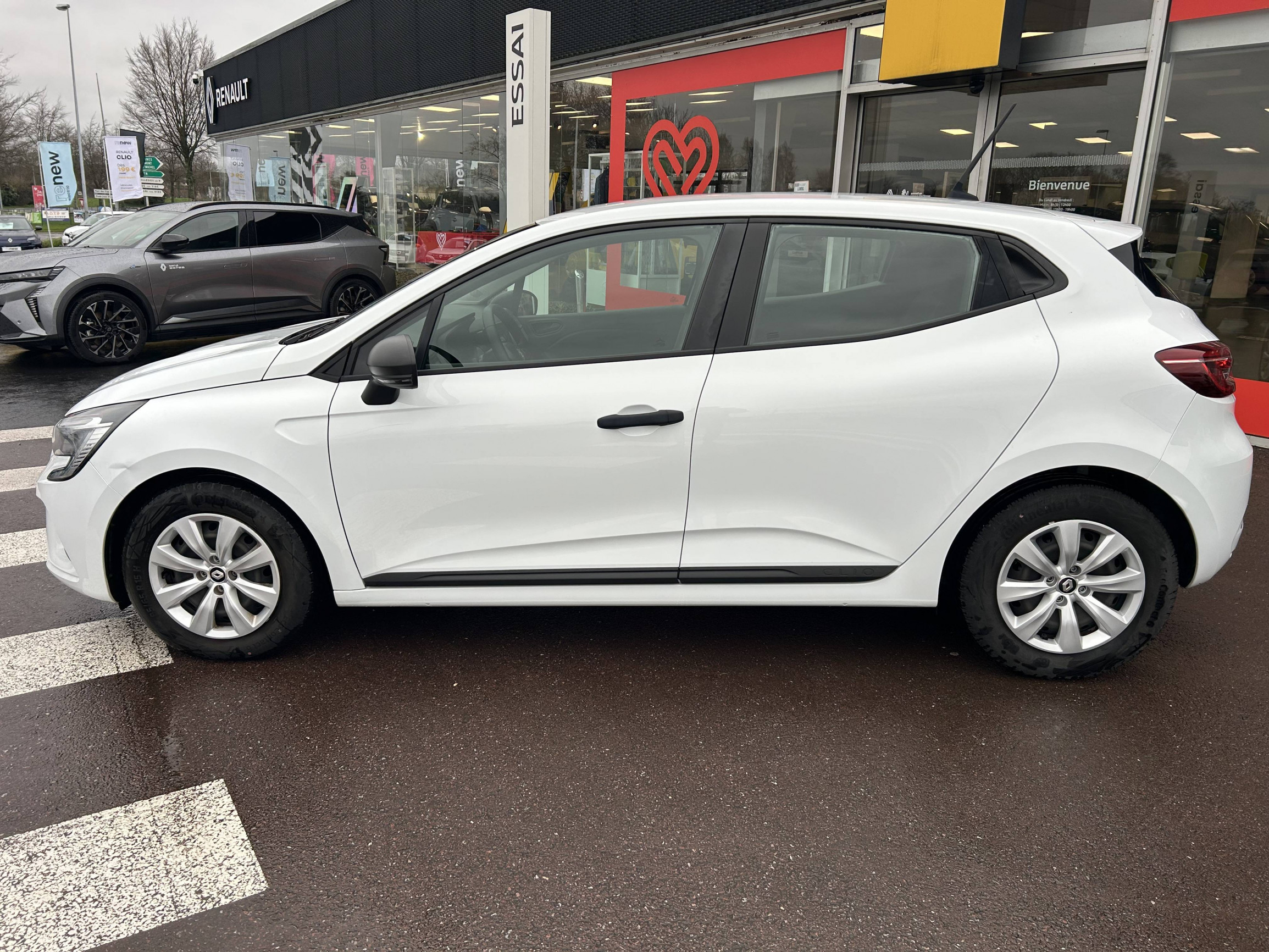 Vente en ligne Renault Clio 5 Clio SCe 65 au prix de 13 490 €