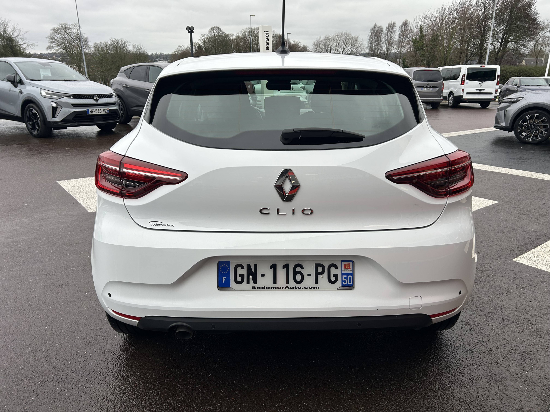 Vente en ligne Renault Clio 5 Clio SCe 65 au prix de 13 490 €