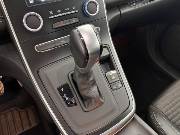 Vente en ligne Renault Grand Scenic 4 Grand Scenic Blue dCi 120 EDC au prix de 21 990 €