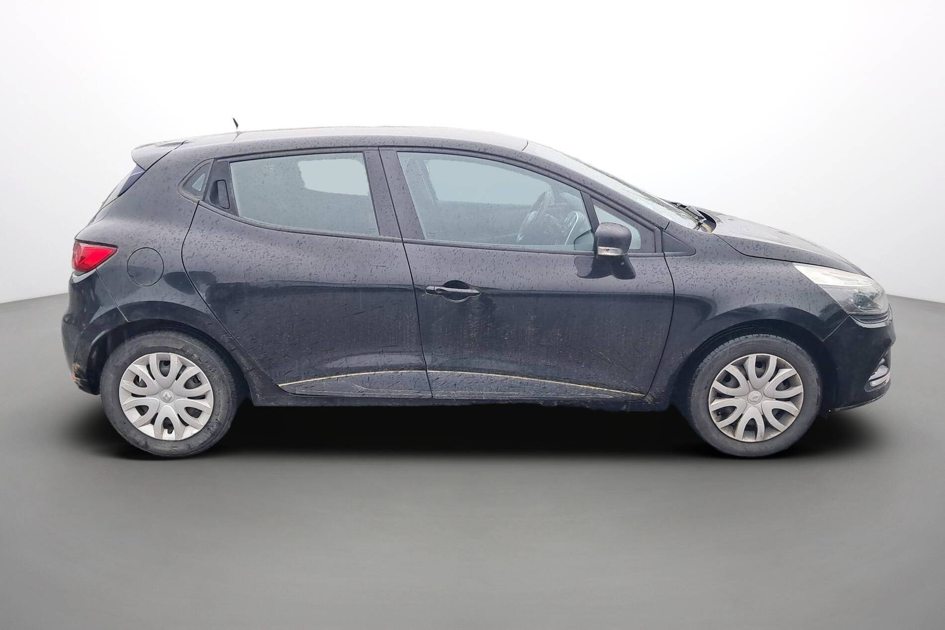 Vente en ligne Renault Clio 4 Clio 1.2 16V 75 au prix de 8 990 €