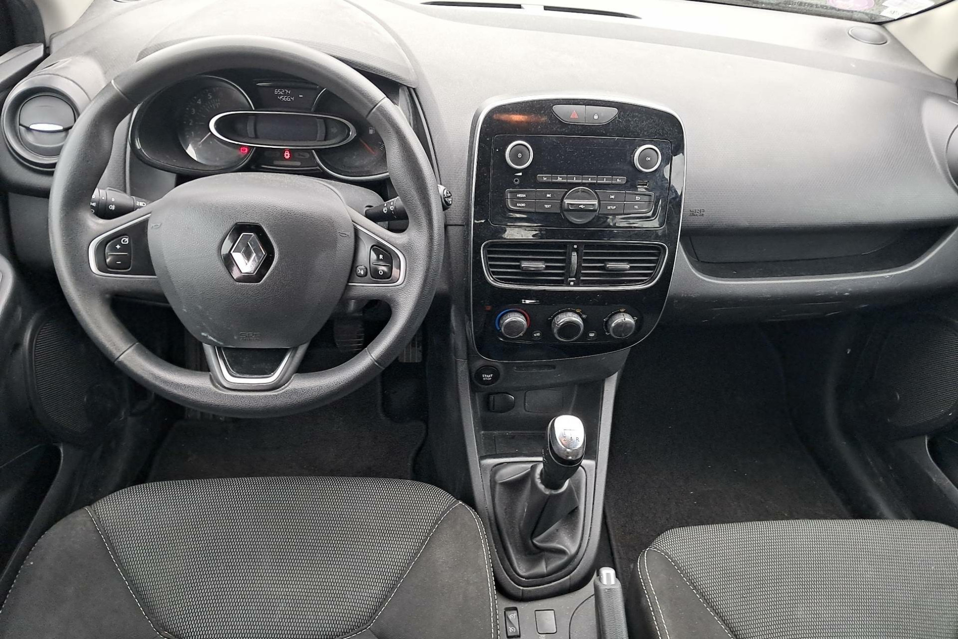 Vente en ligne Renault Clio 4 Clio 1.2 16V 75 au prix de 8 990 €