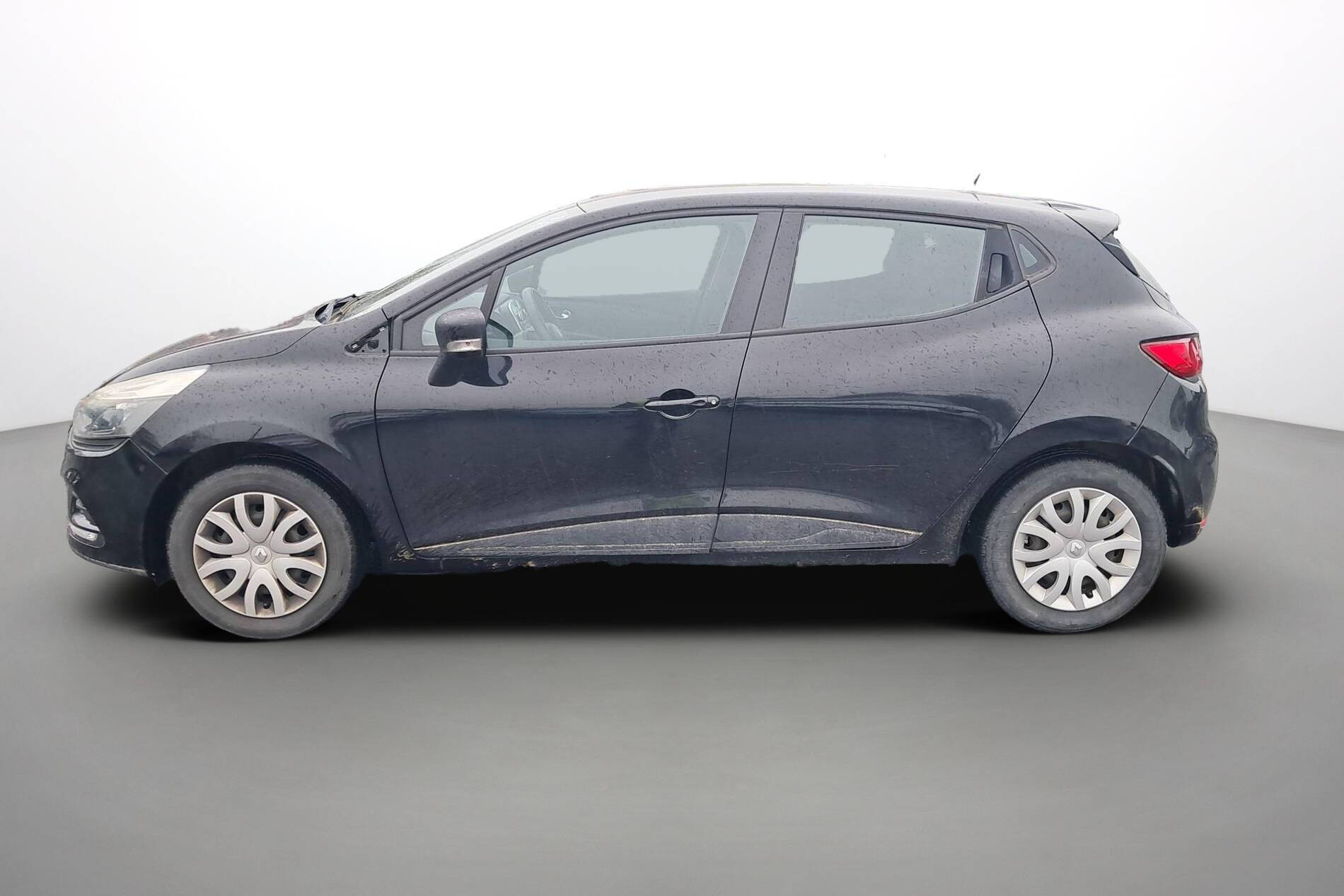 Vente en ligne Renault Clio 4 Clio 1.2 16V 75 au prix de 8 990 €